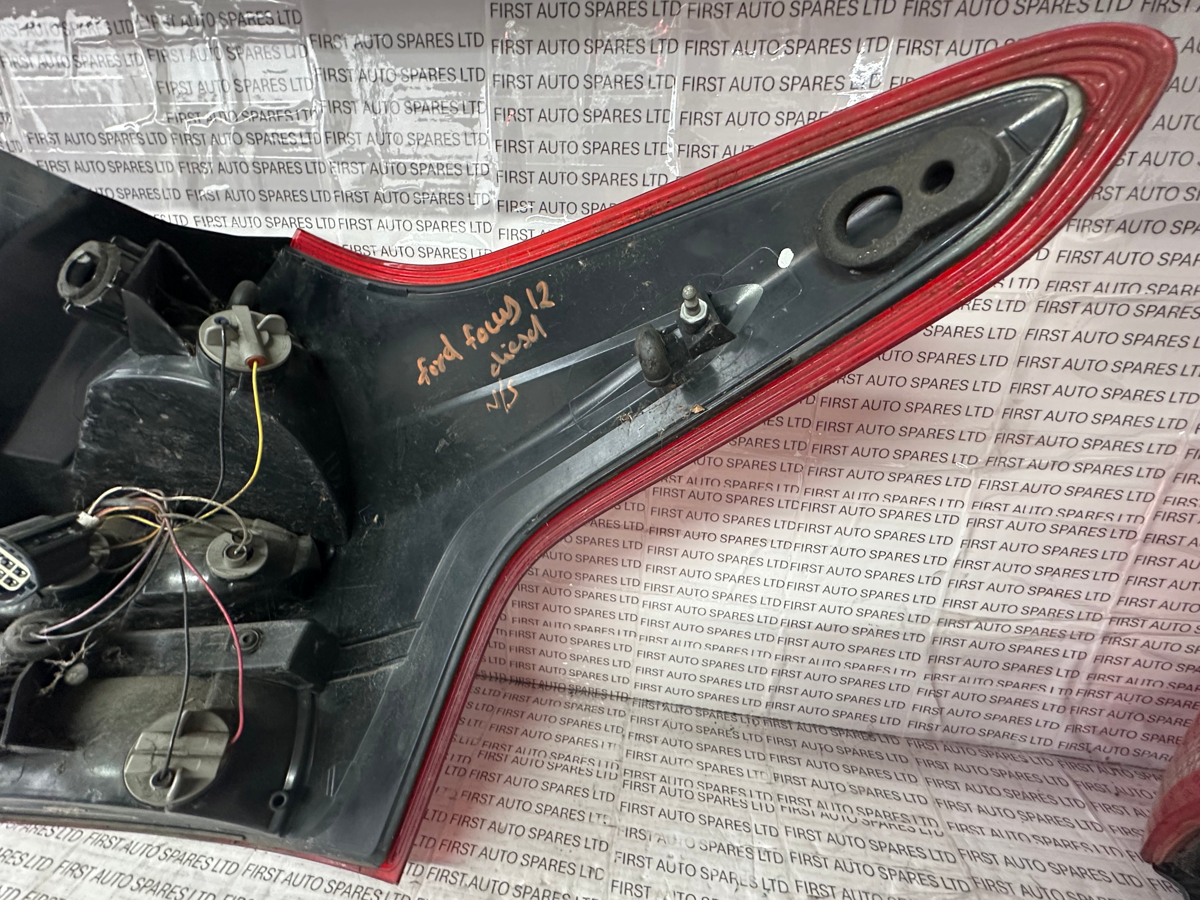 Ford Focus MK3 2012 Right Left Tail Light (BM51-13405-AB)