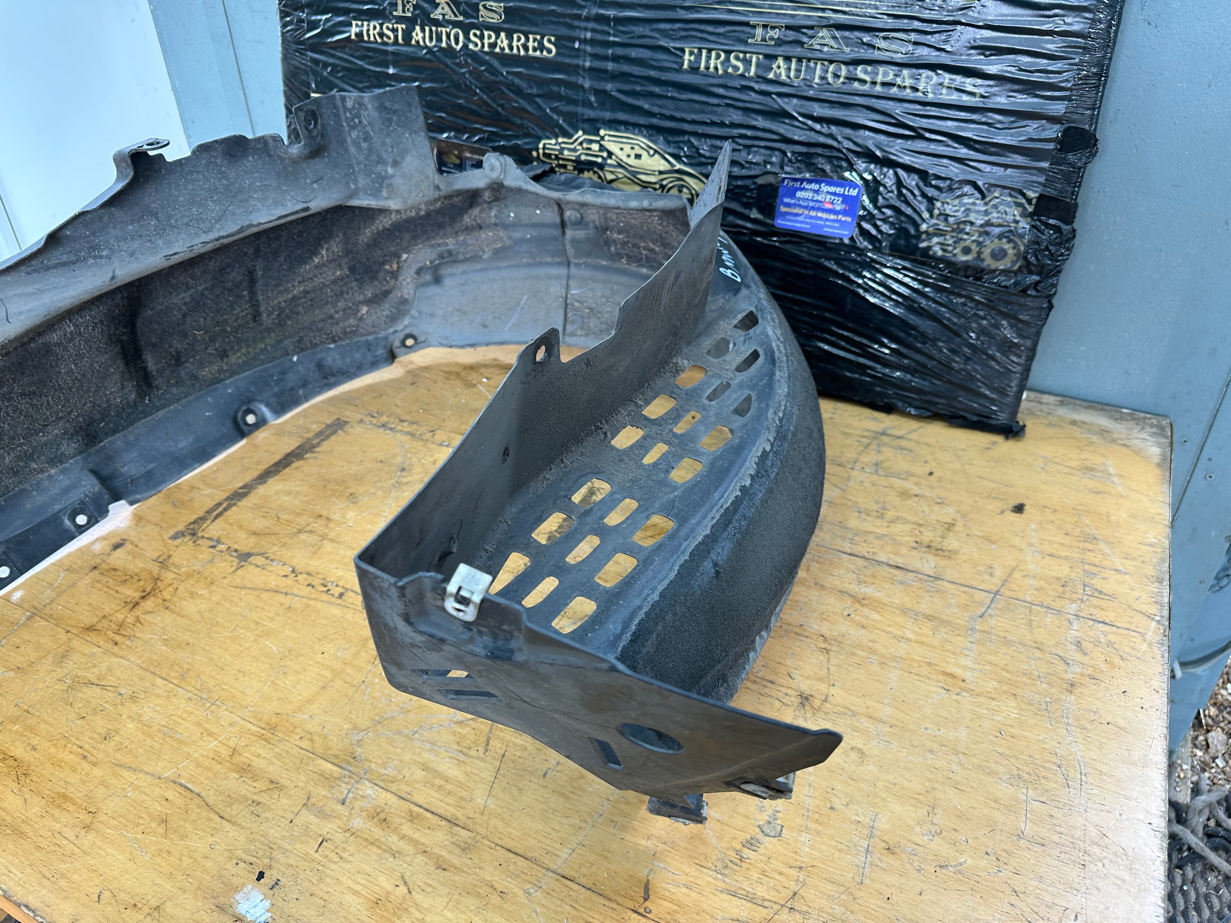 BMW i3 2019 Inner Wing Arch Liner Rear Right Driver Side (7394078)