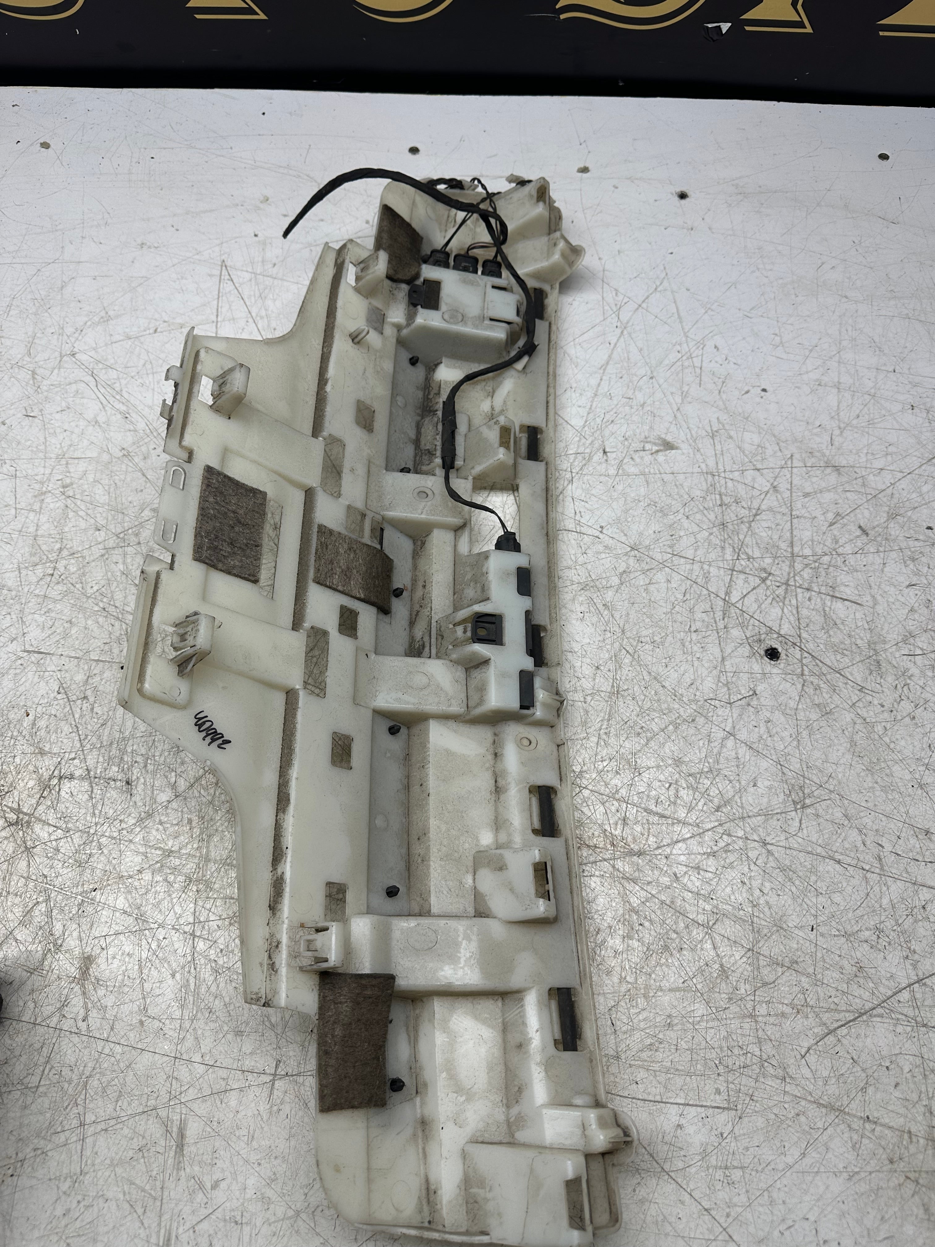 BMW 4 Series Tailgate Smart Opener Crash Bar Bracket – 61357391042