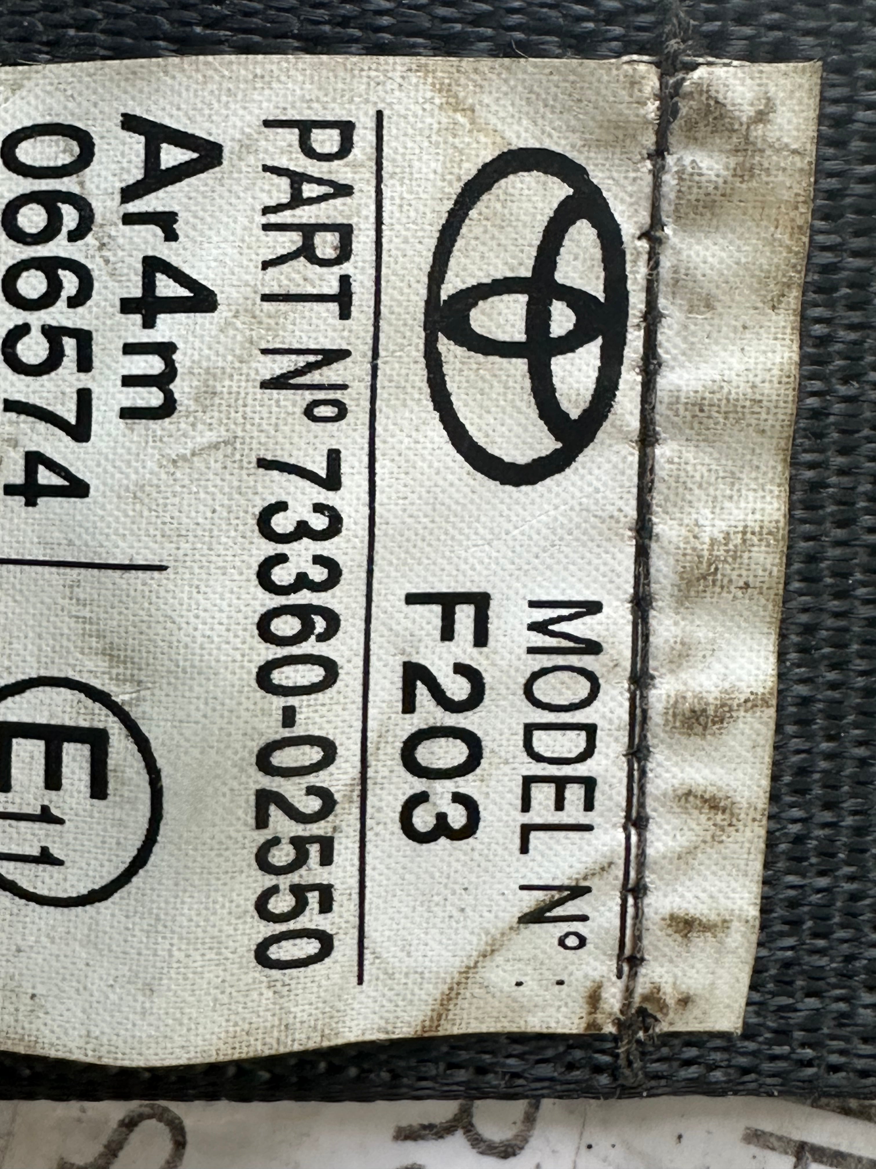 Toyota Auris 2013-2016 Rear Seat Belt (73360-02550)