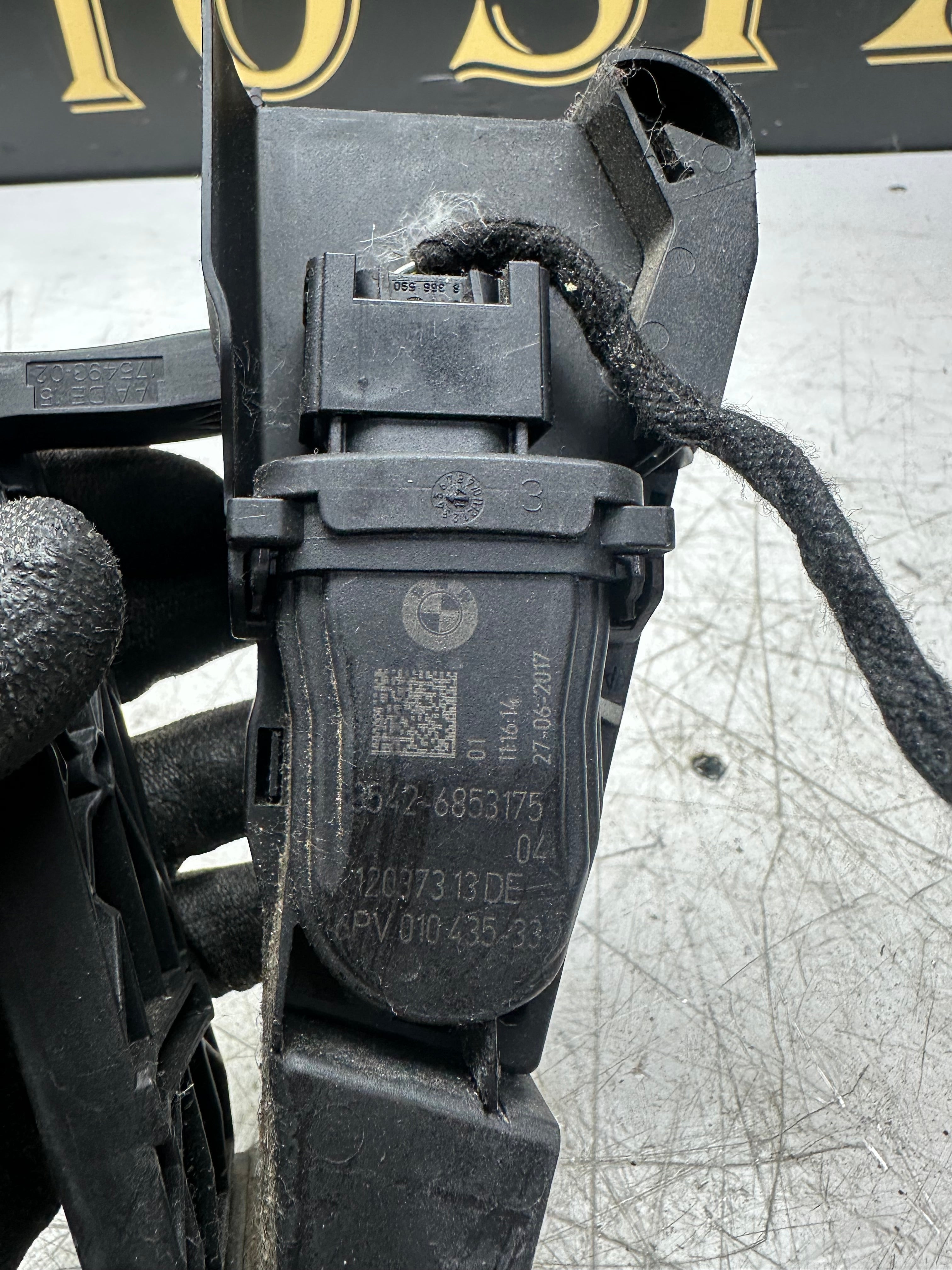 BMW X3 Accelerator Throttle Pedal Assembly (6853175)