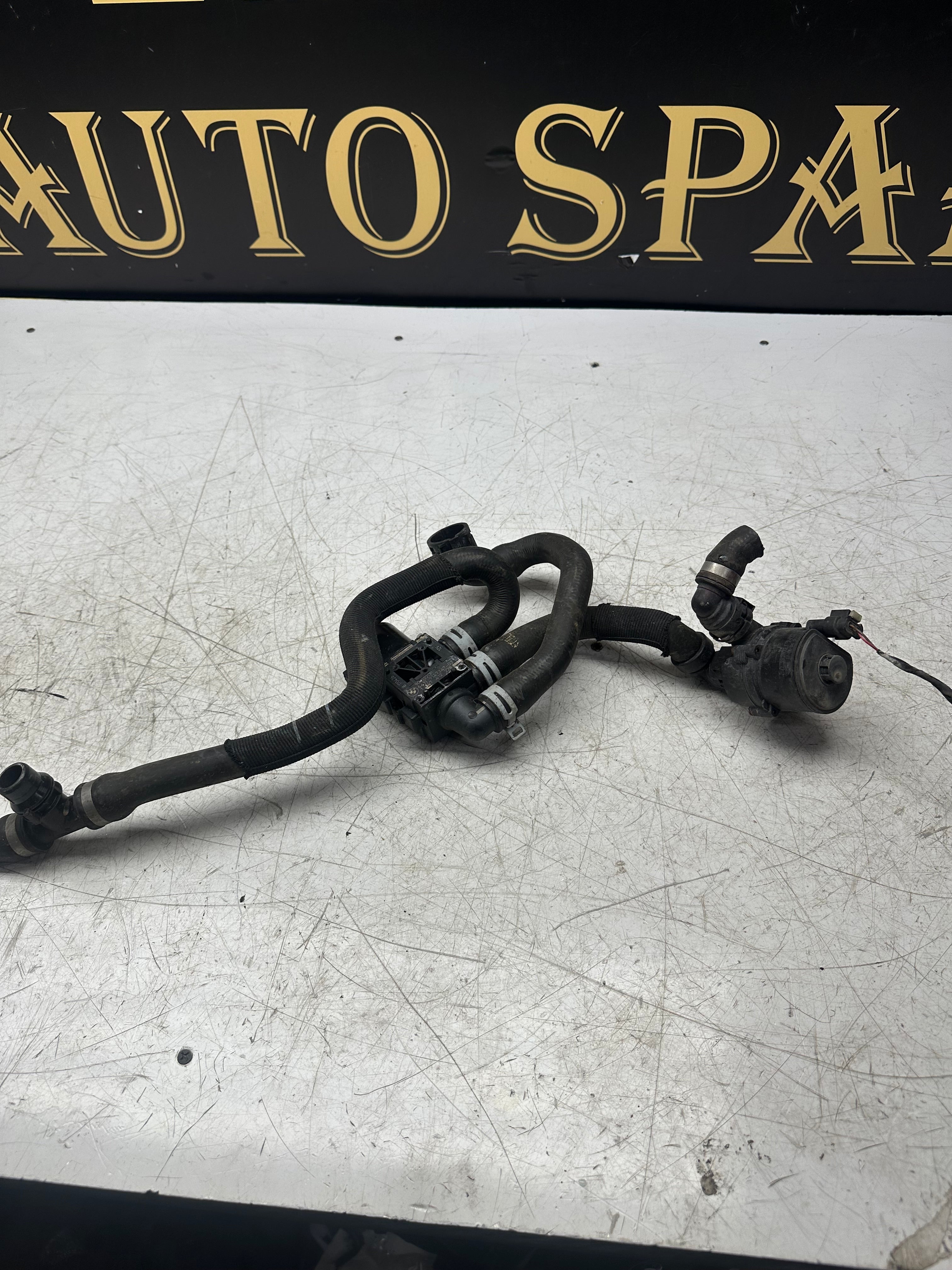 BMW 5 Series Cooling Hose ASSEMBLEY 2284331 2284288(2010–2017)