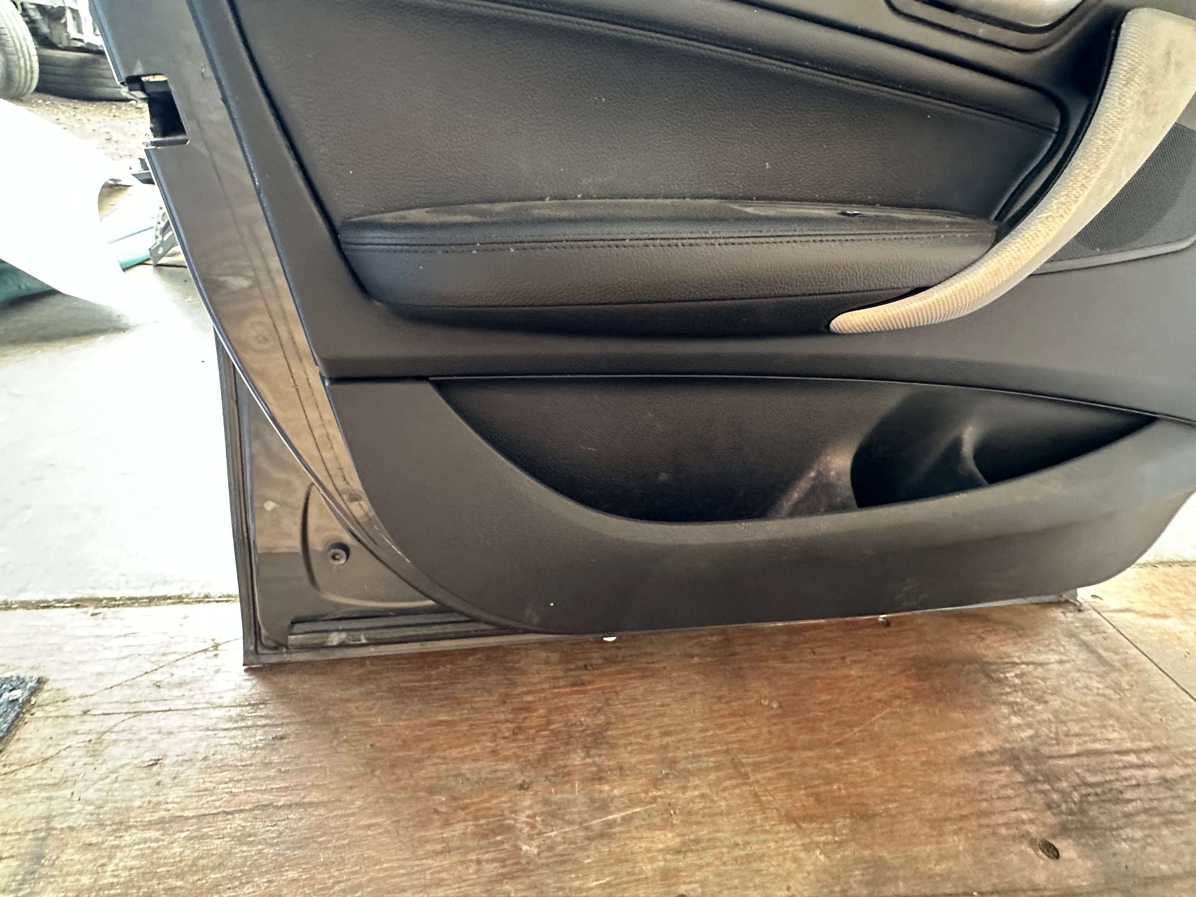 BMW 1 Series F20 N/S/F Left Front Passenger Door – Colour Code B39