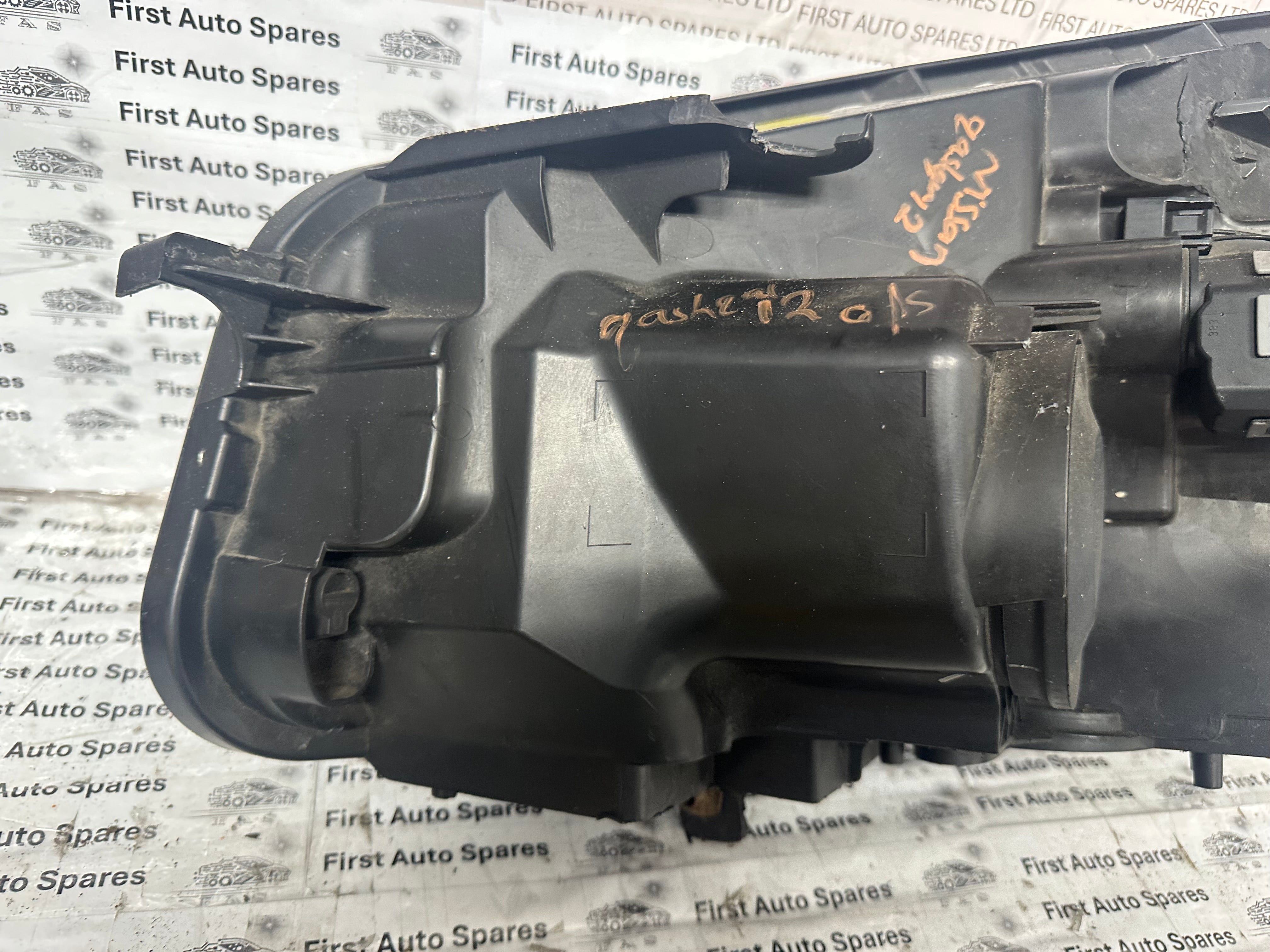 Nissan Qashqai J10 2013 Right Front Headlight (26010-BR01B)
