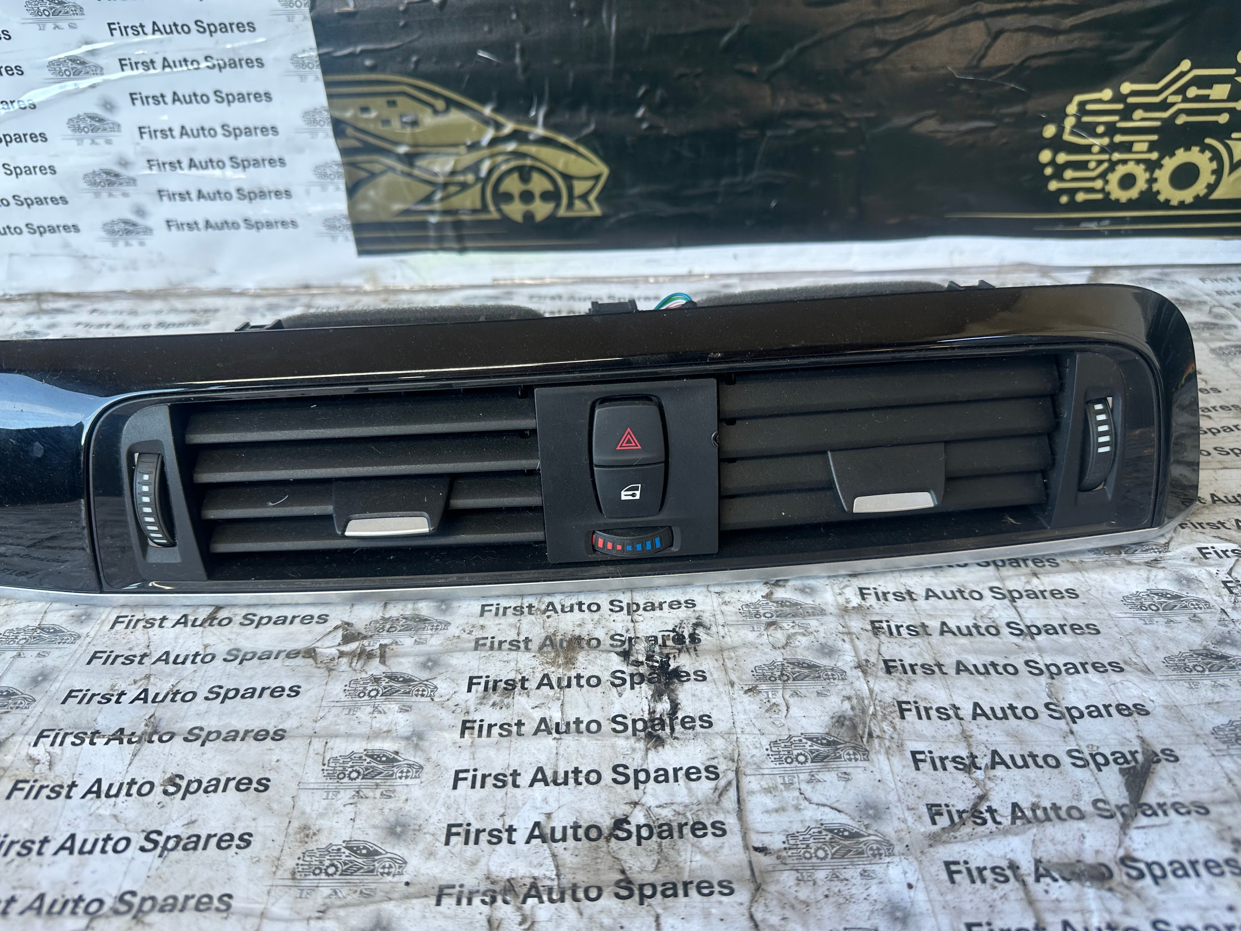 BMW 2 Series 220i M Sport Centre Dash Trim 2013–2021 (9347436) (9396301)