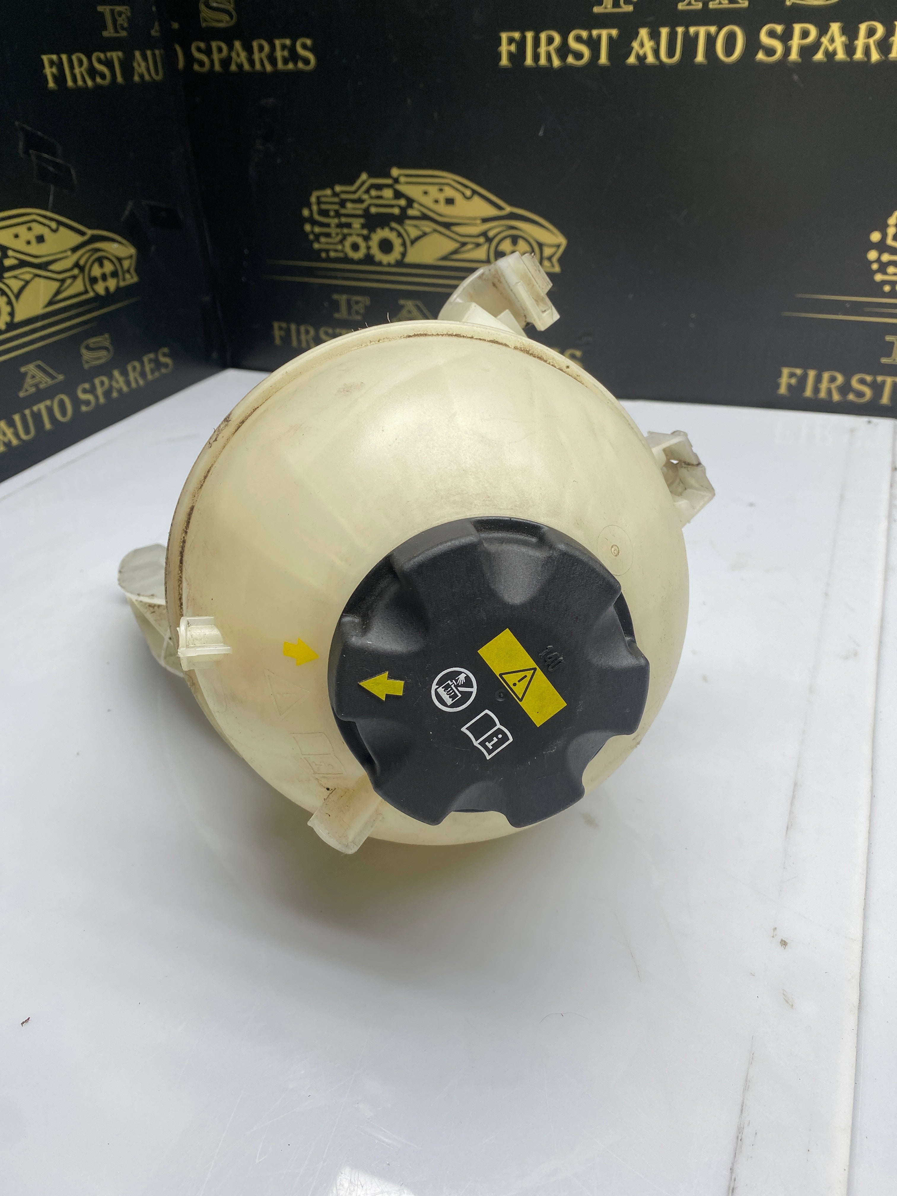 BMW X5 G05 / X6 G06 / X7 G07 Coolant Expansion Tank – 2018–Present (8610662)