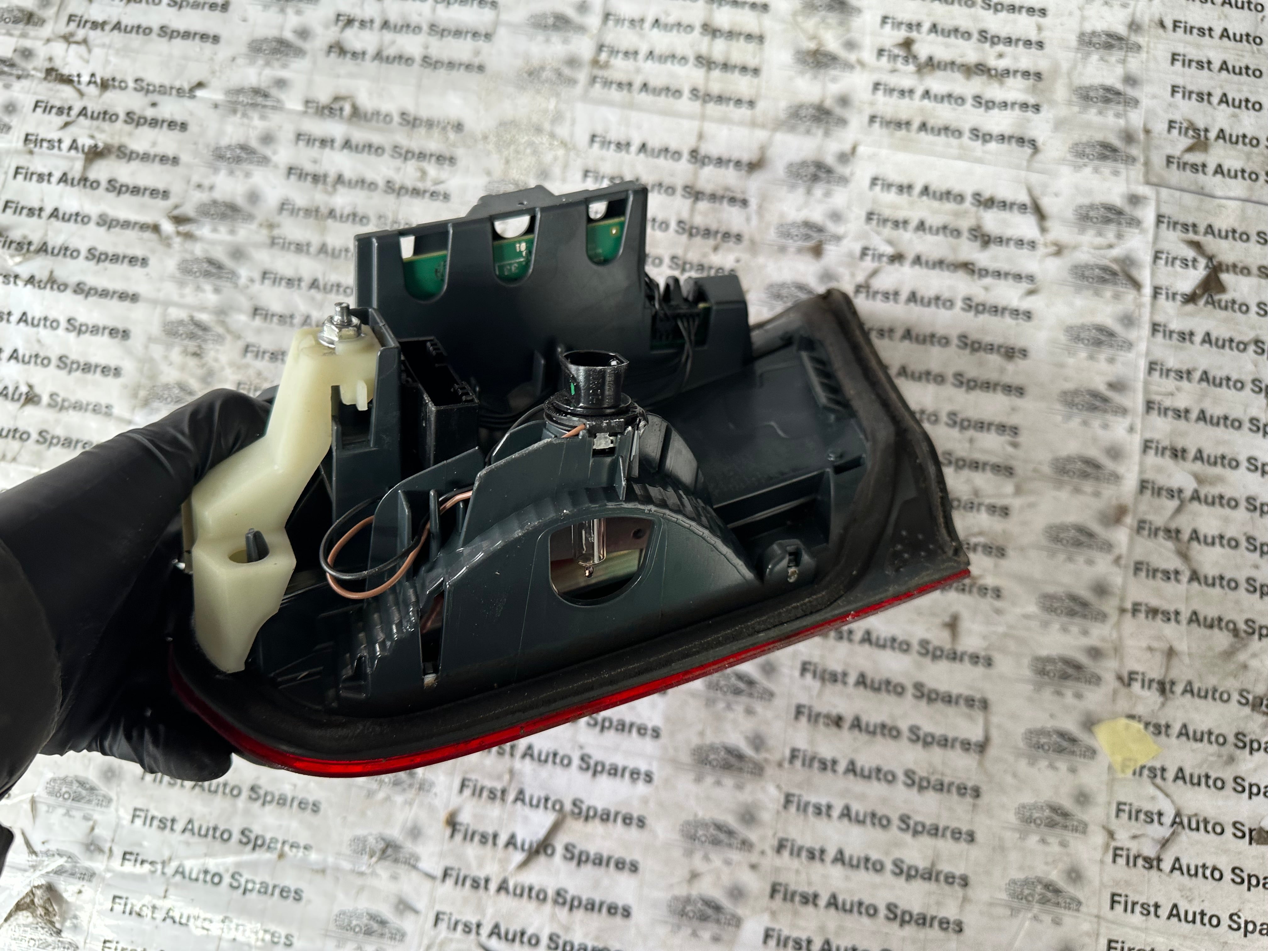 BMW 3 Series 2016–2019 Left N/S Left Inner Rear Light (H7736911907)