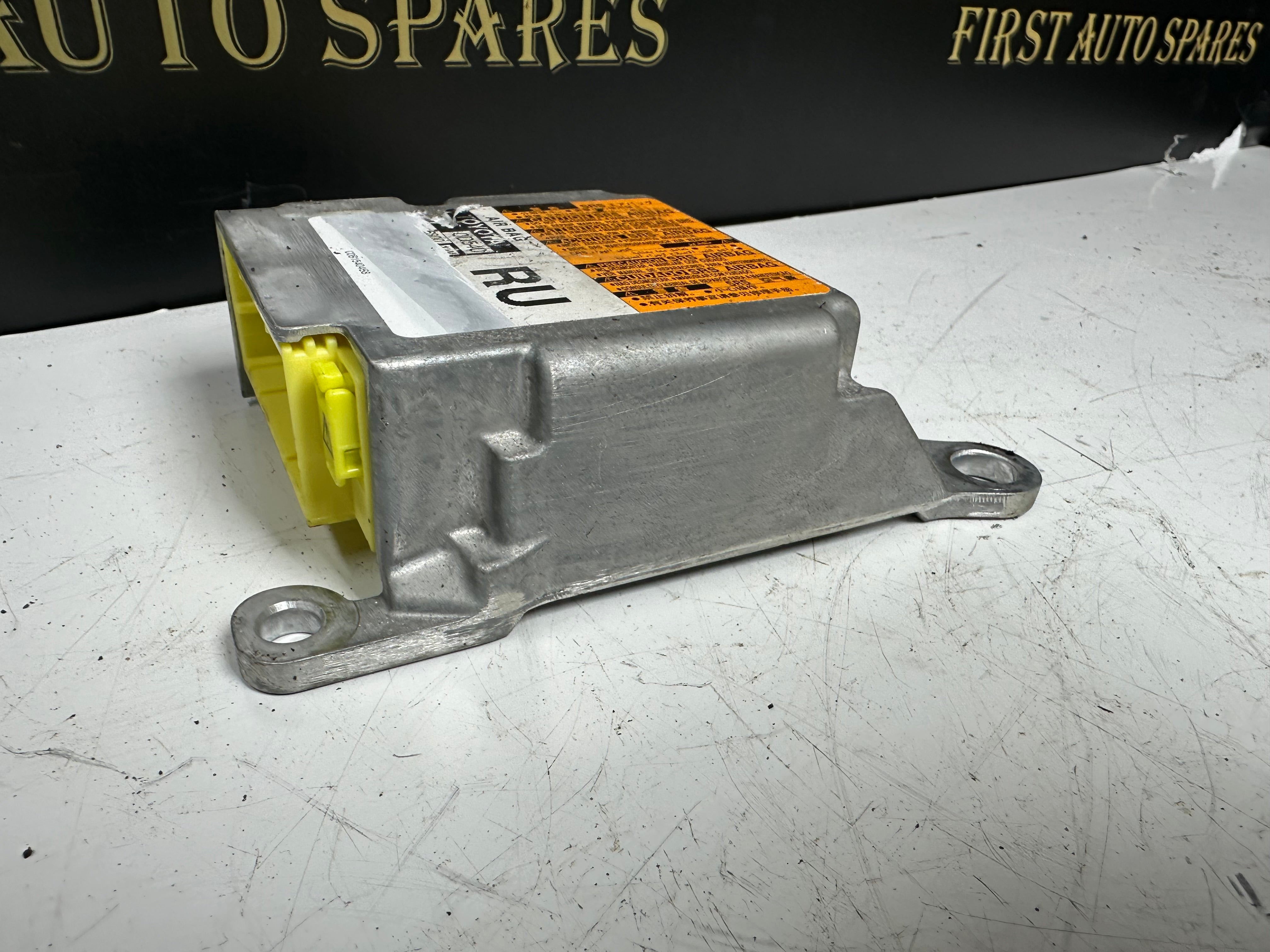 Toyota Yaris RU Airbag Restraint Control Module (231000-6300)