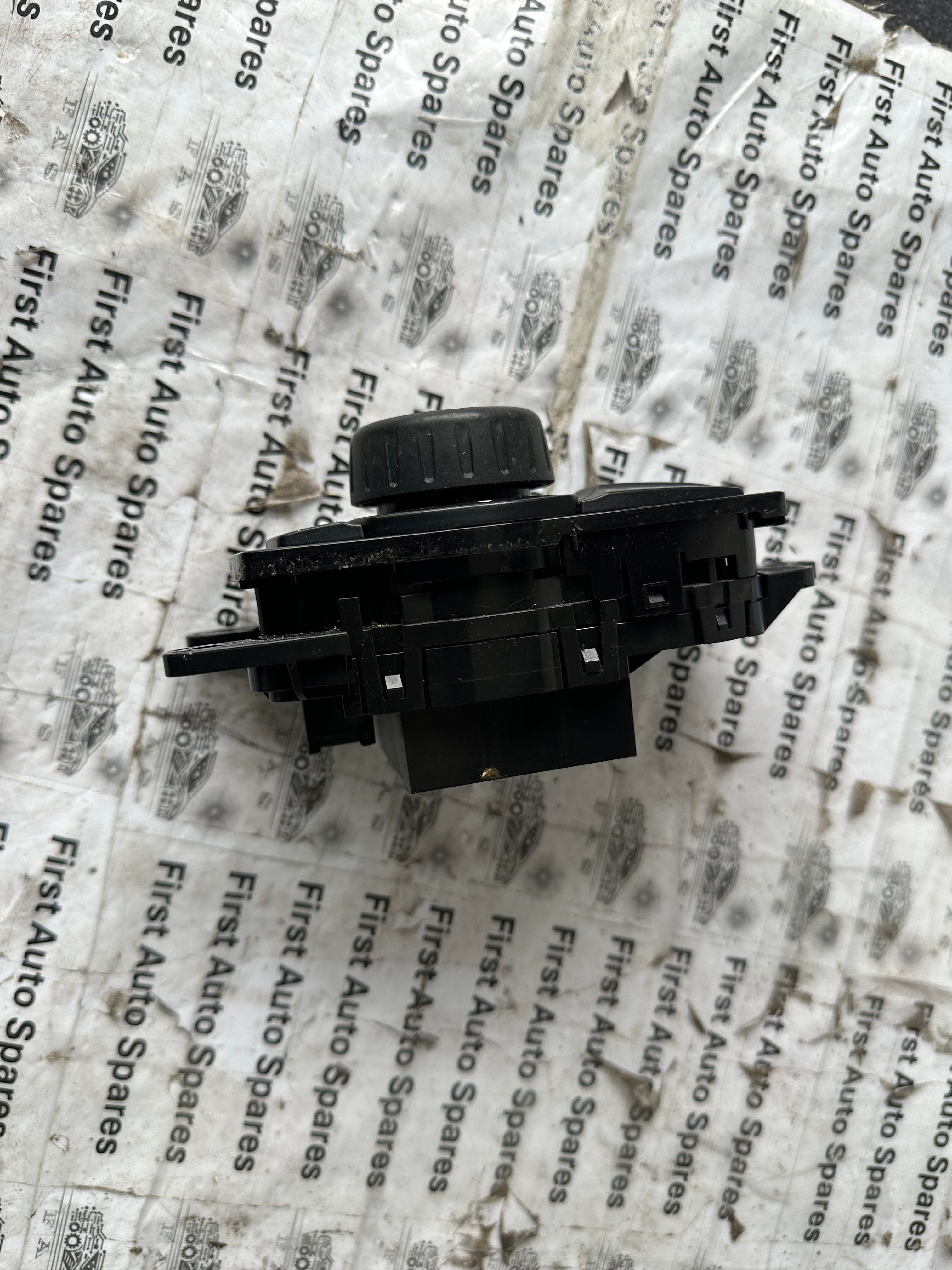 BMW 3 Series F30 F31 iDrive Controller Switch Unit (9317695 02)