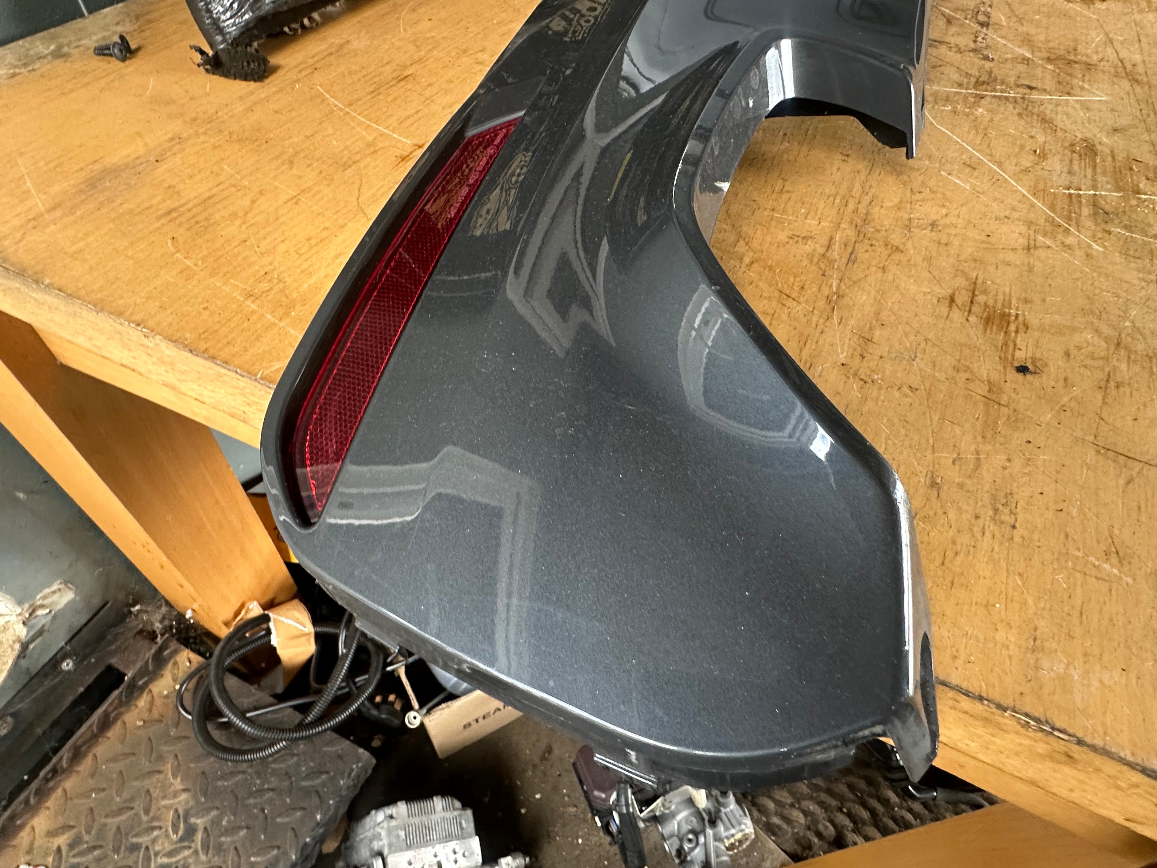 BMW 5 Series G30 M Rear Bumper Diffuser (51128064718) (8064718)