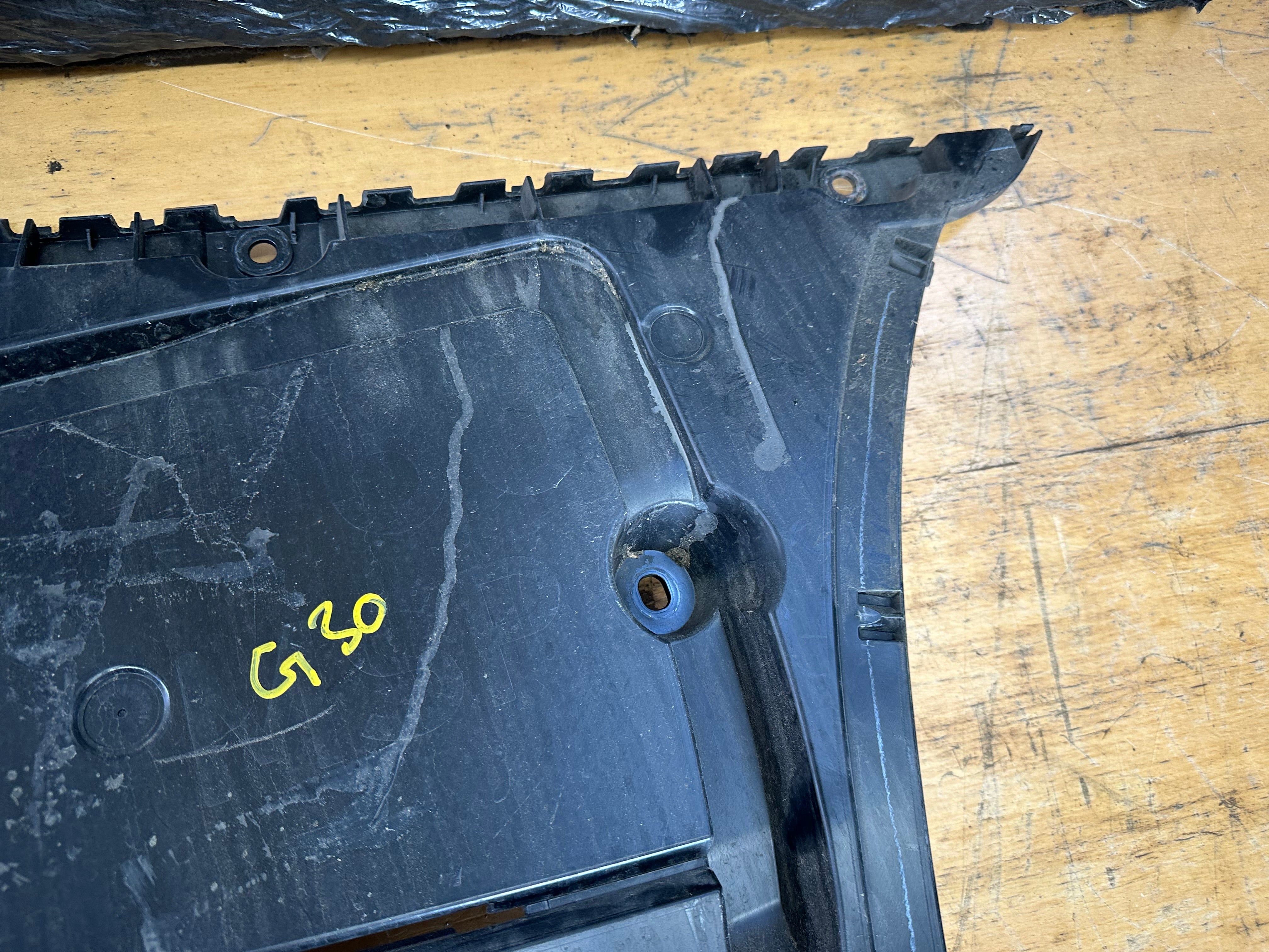 BMW 5 Series G30 G31 2019 Rear Right Bumper Bracket Mount Support / Slider (8066722)