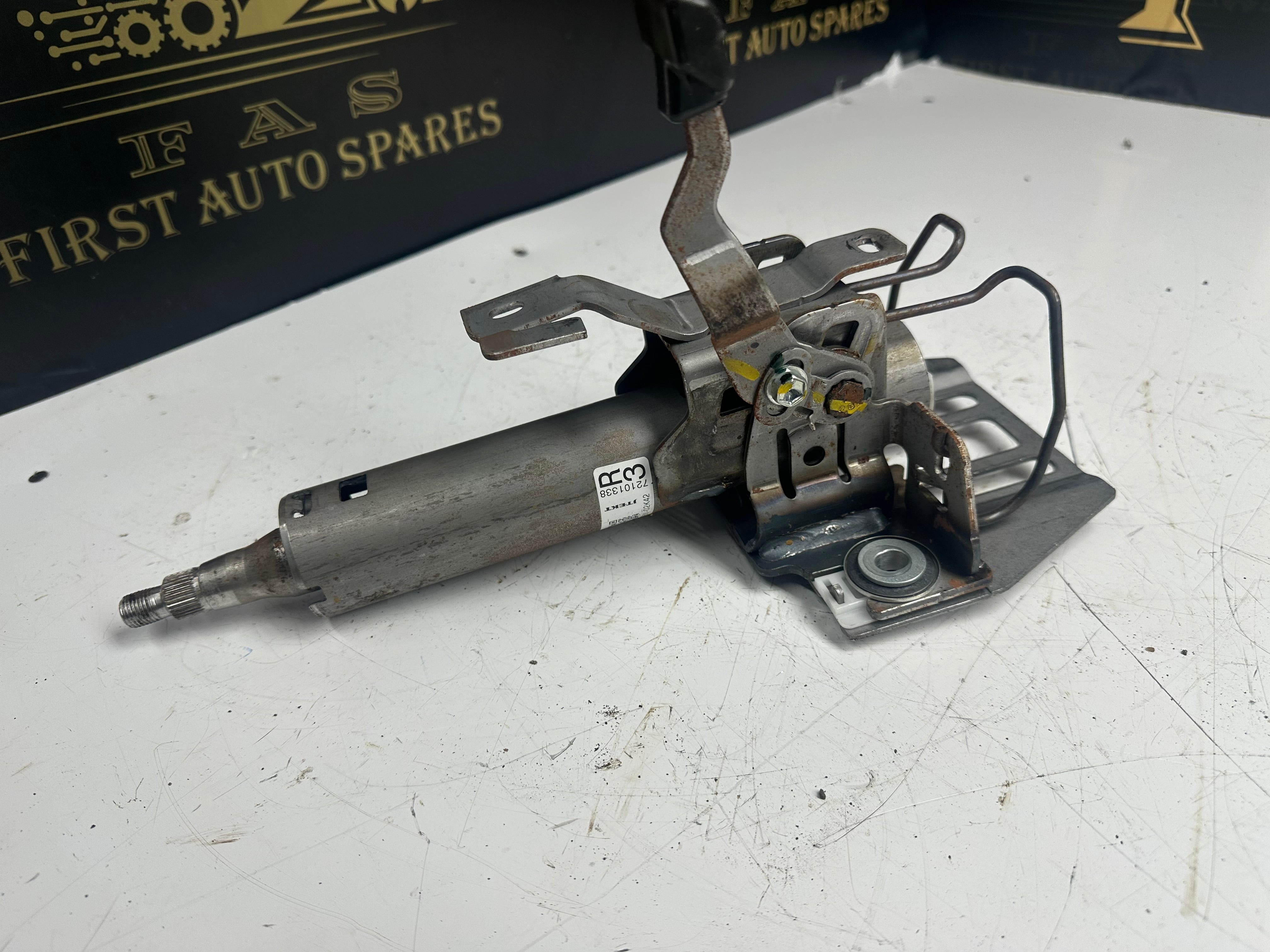 Toyota Auris Steering Column Joint (45250-02K42)