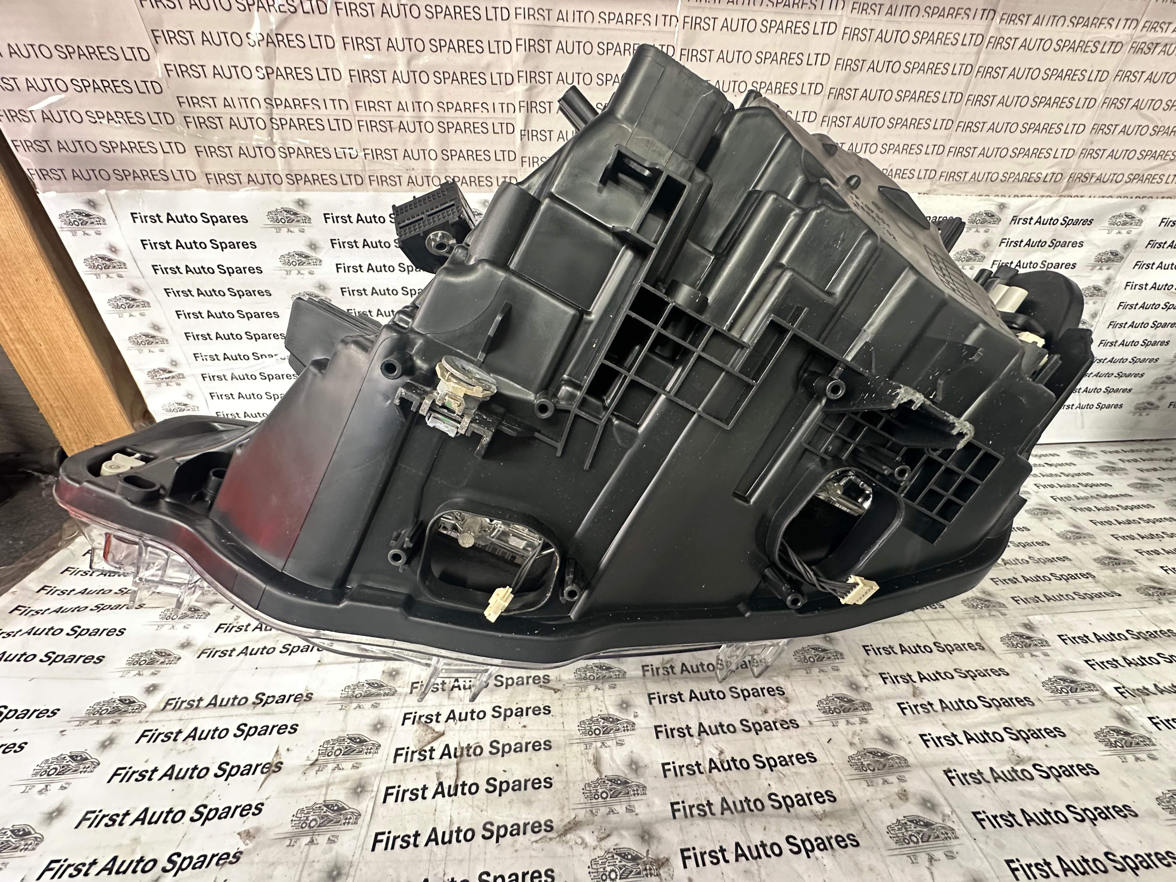 BMW 3 Series F30 F31 Right Headlight (7419634-01)