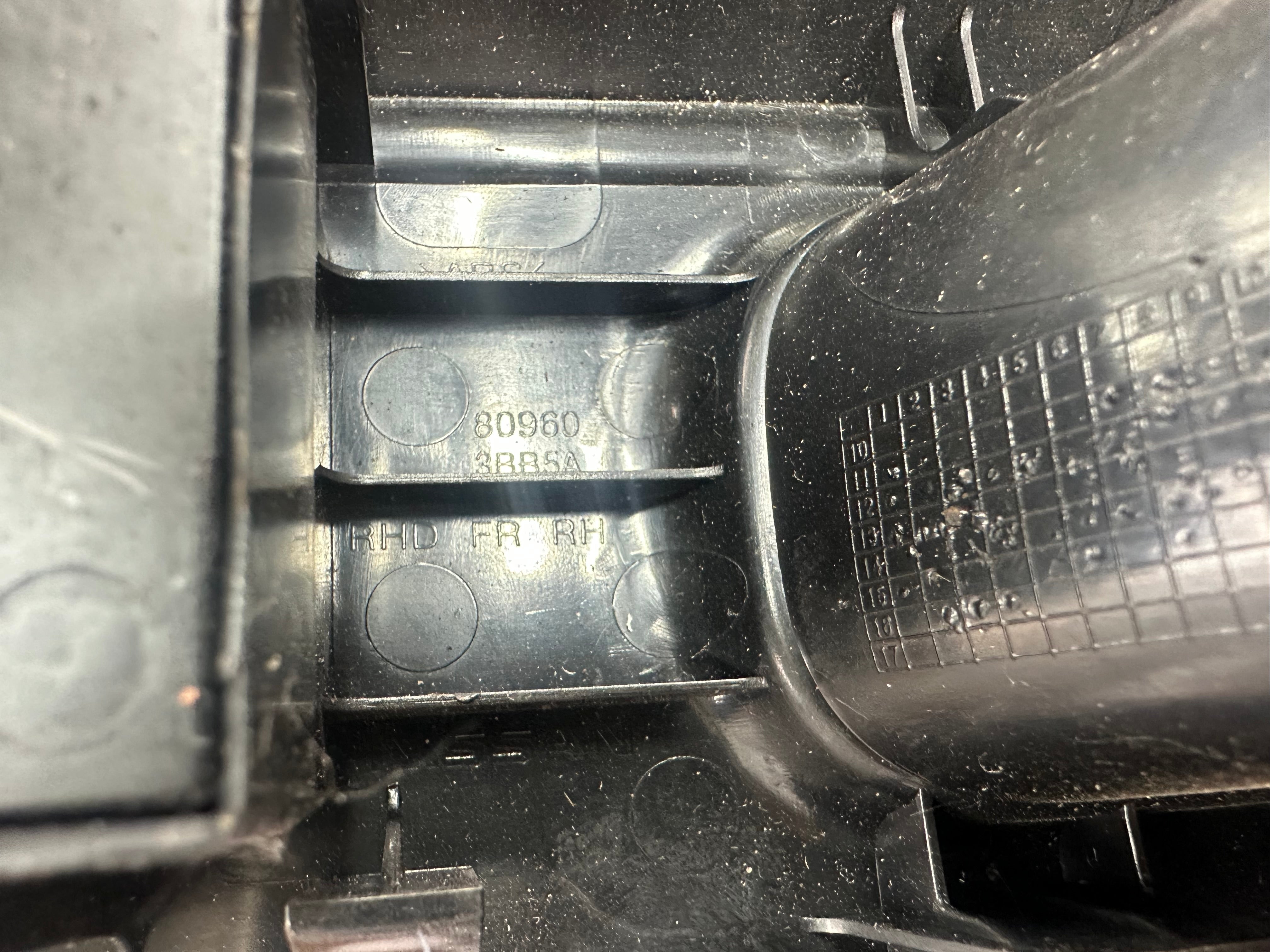 Nissan Note 2014–2019 Right Driver Front Window Control Switches (80960 3BB5A)