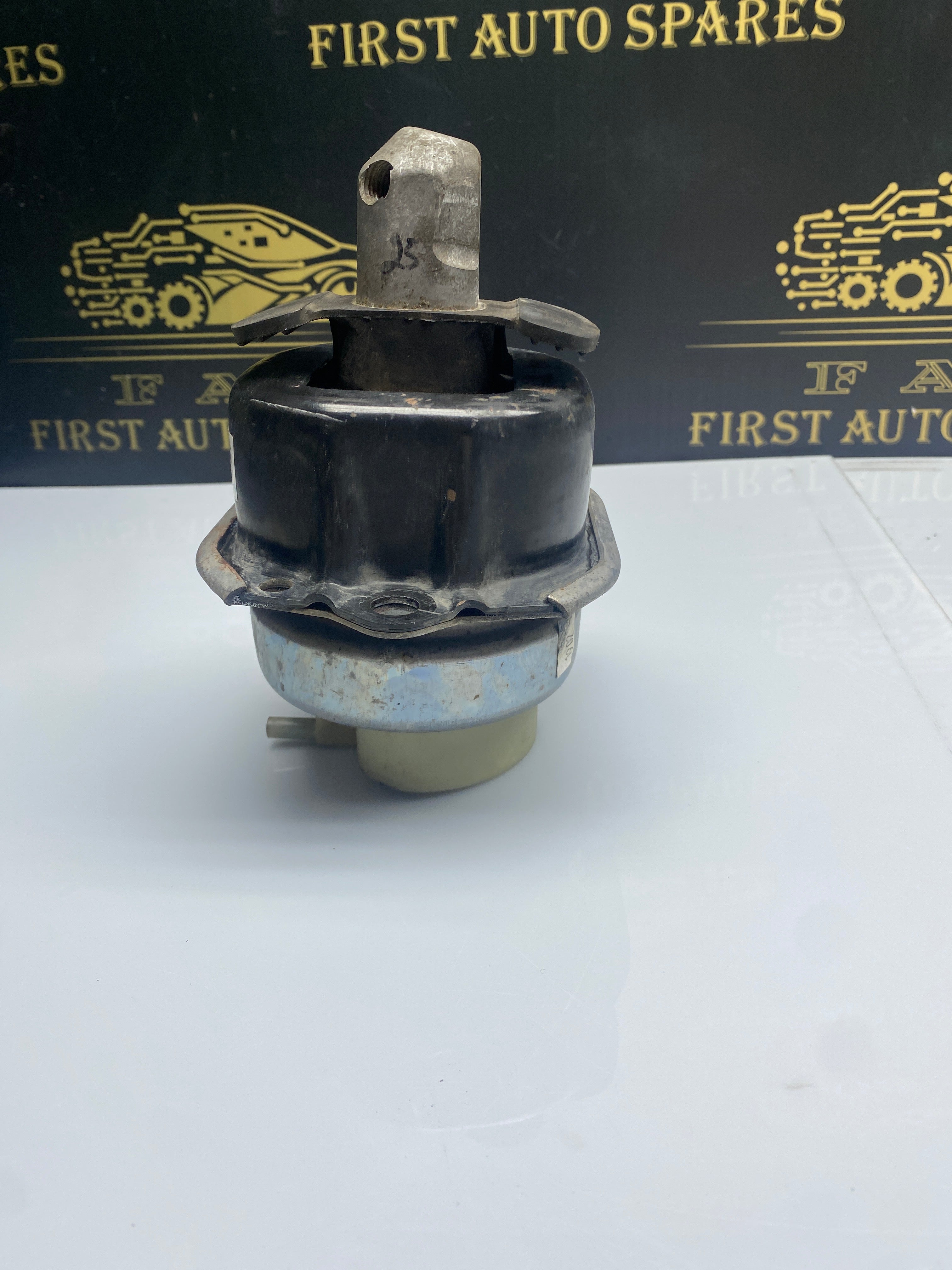 BMW X5/X6 E70 E71 Front Left Engine Support Mount Bracket P679541801