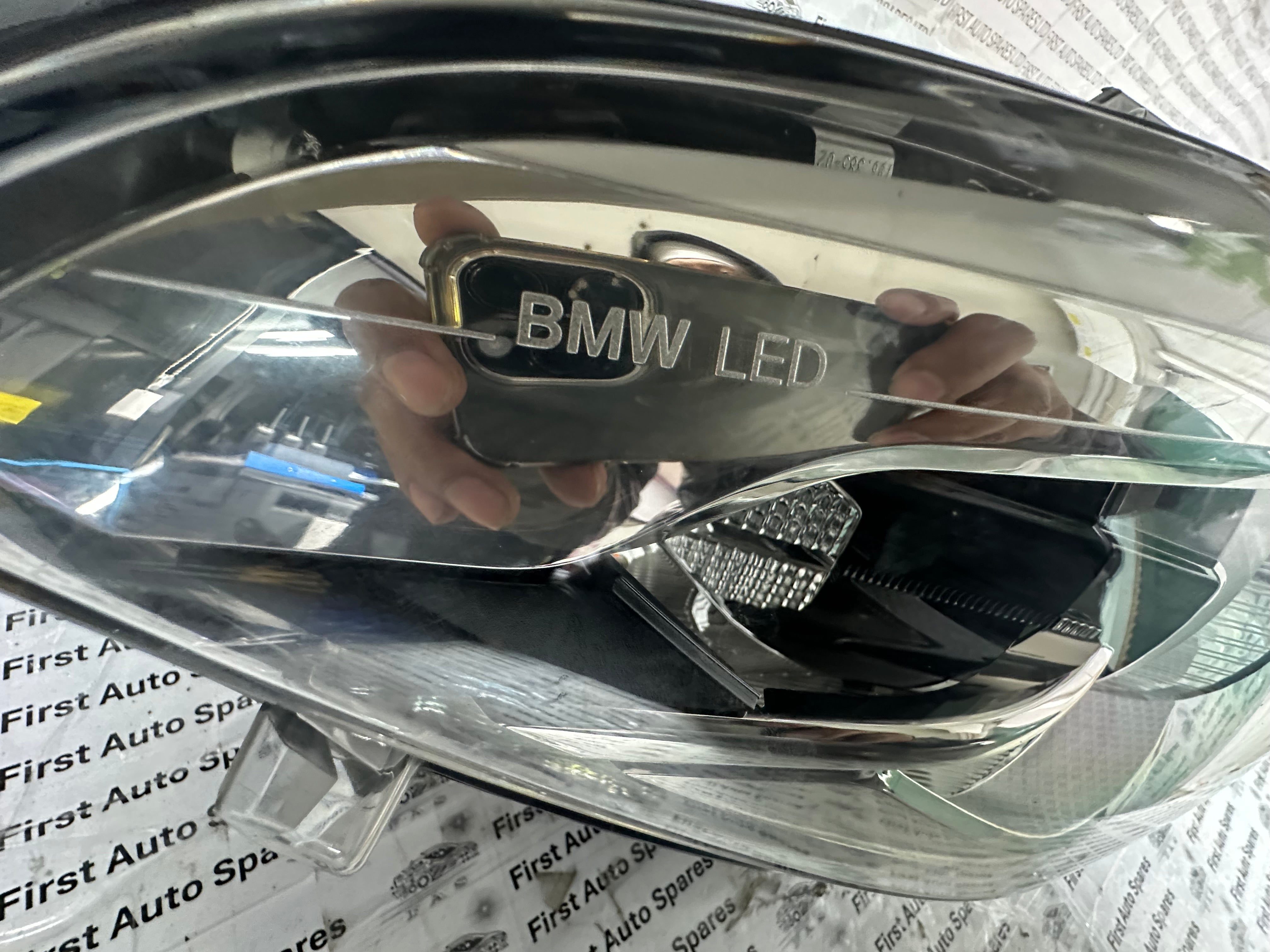 BMW 1 Series F21 Right LED Headlight (7214790-01)