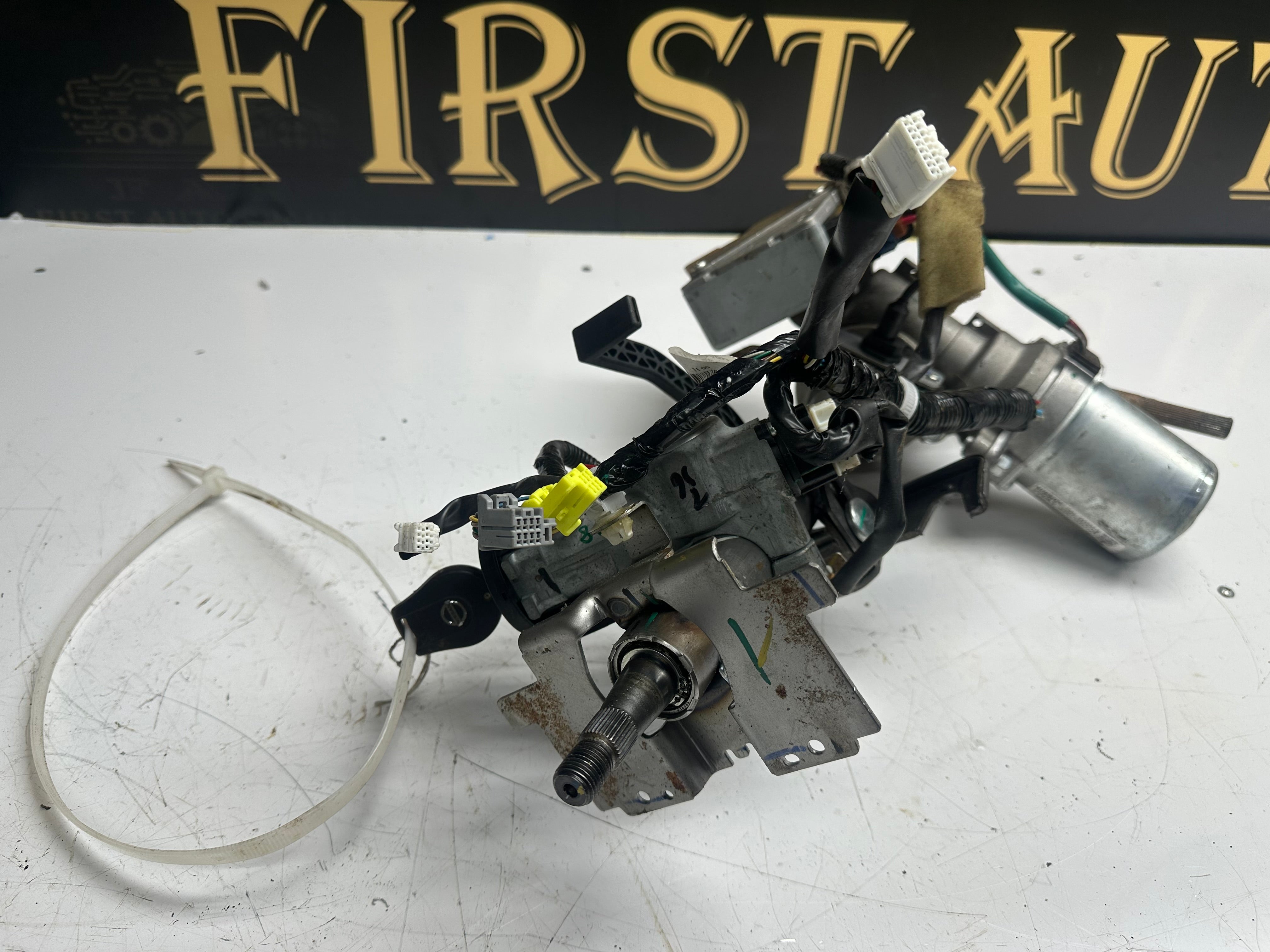 Nissan Micra Electric Steering Column with Key (JJ001-000505A) (28500-1HA1A)