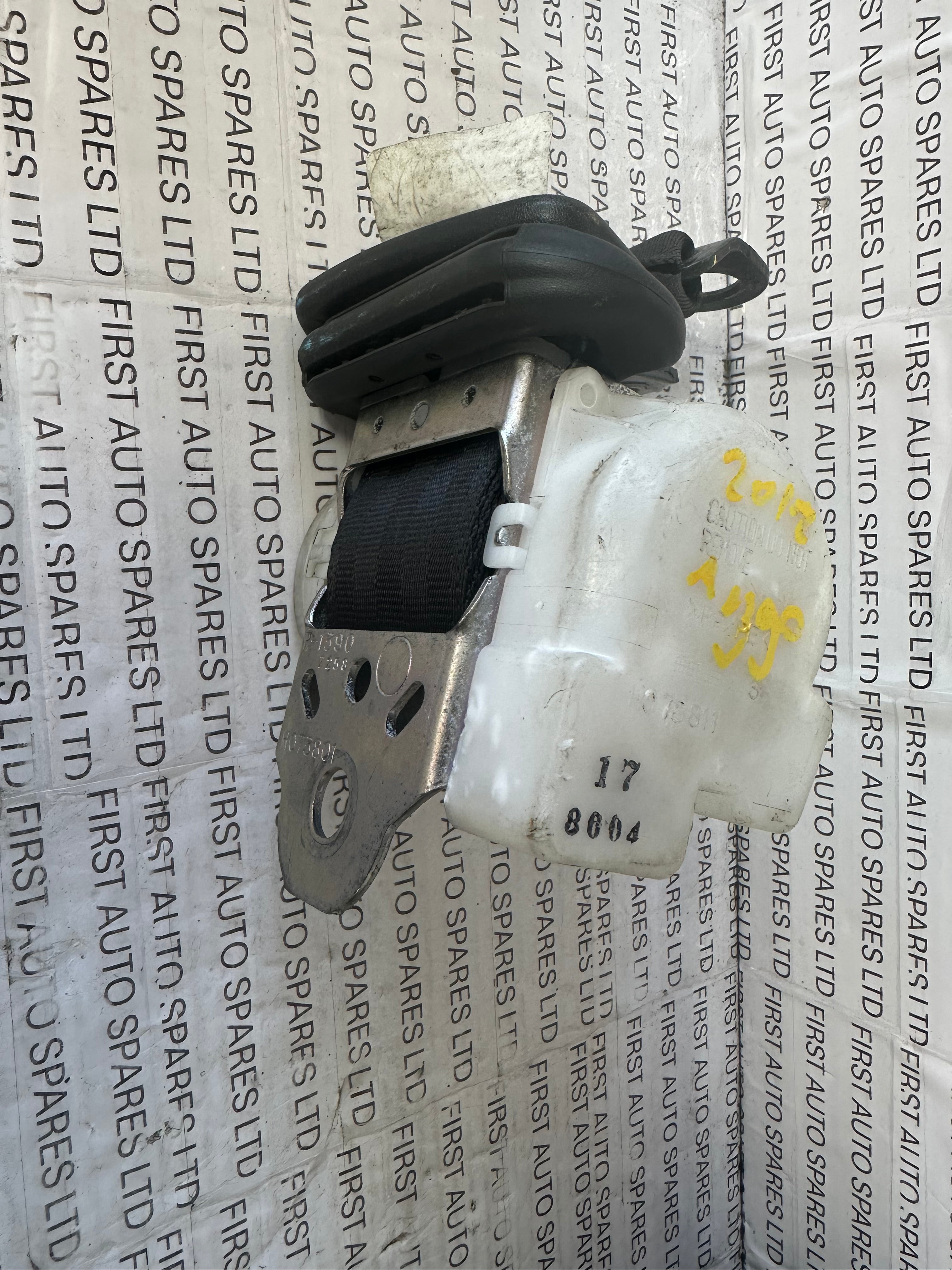 Toyota Corolla Verso Right Rear Seat Belt (HO73811, HO73818, HO73801)