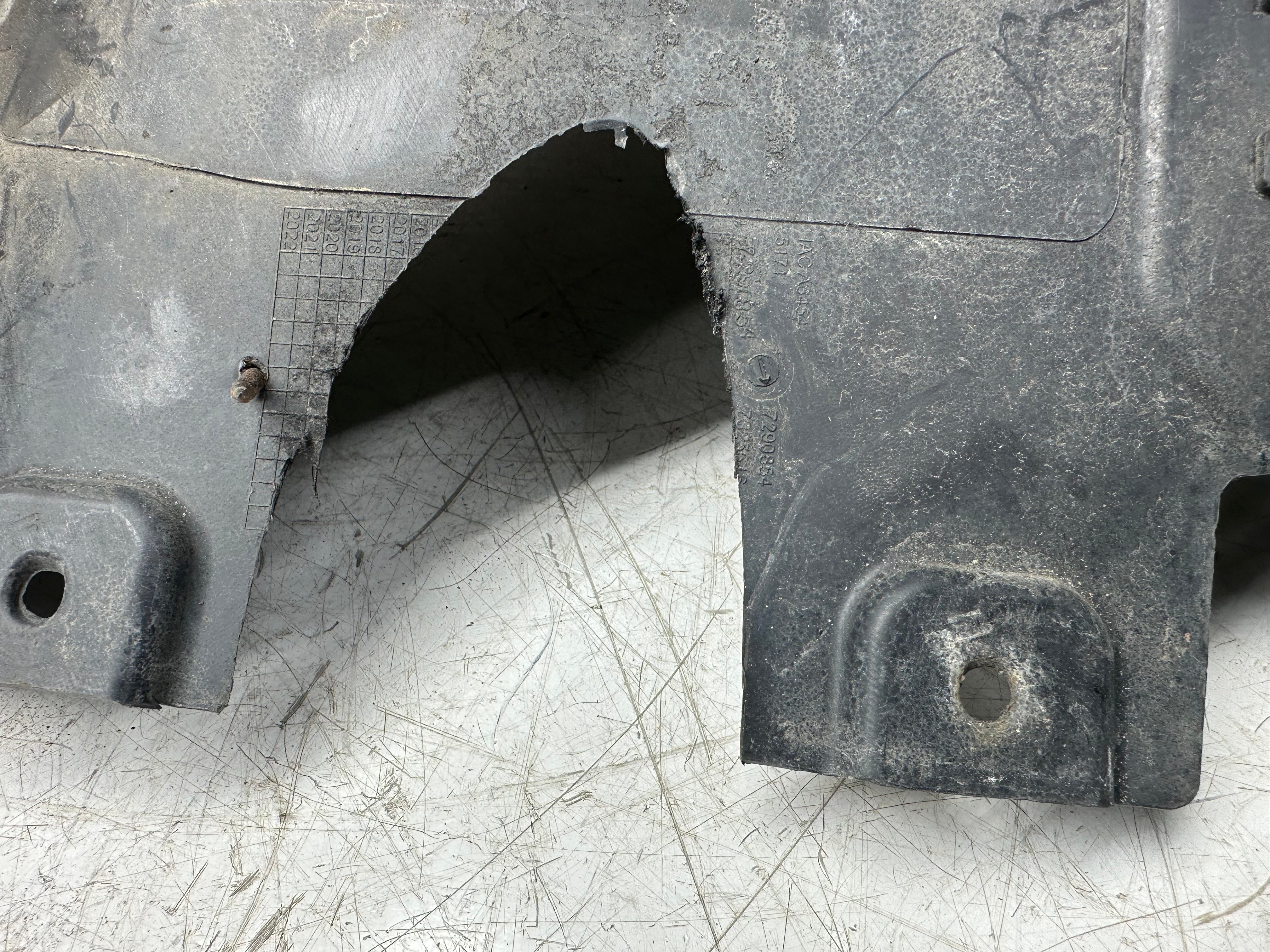 BMW X5 F15 F85 Front Right O/S Wheel Arch Cover Liner (7290854)