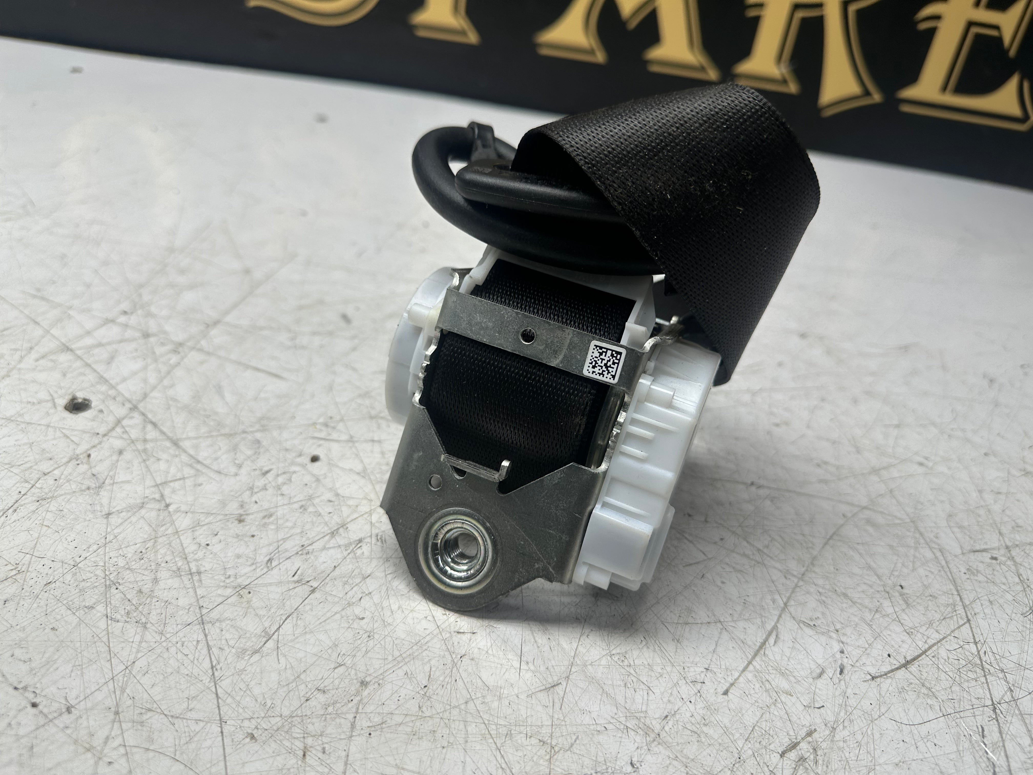 BMW i3 I01 2018-22 LCI Seat Belt Driver Rear Right Side Black (34128955D)