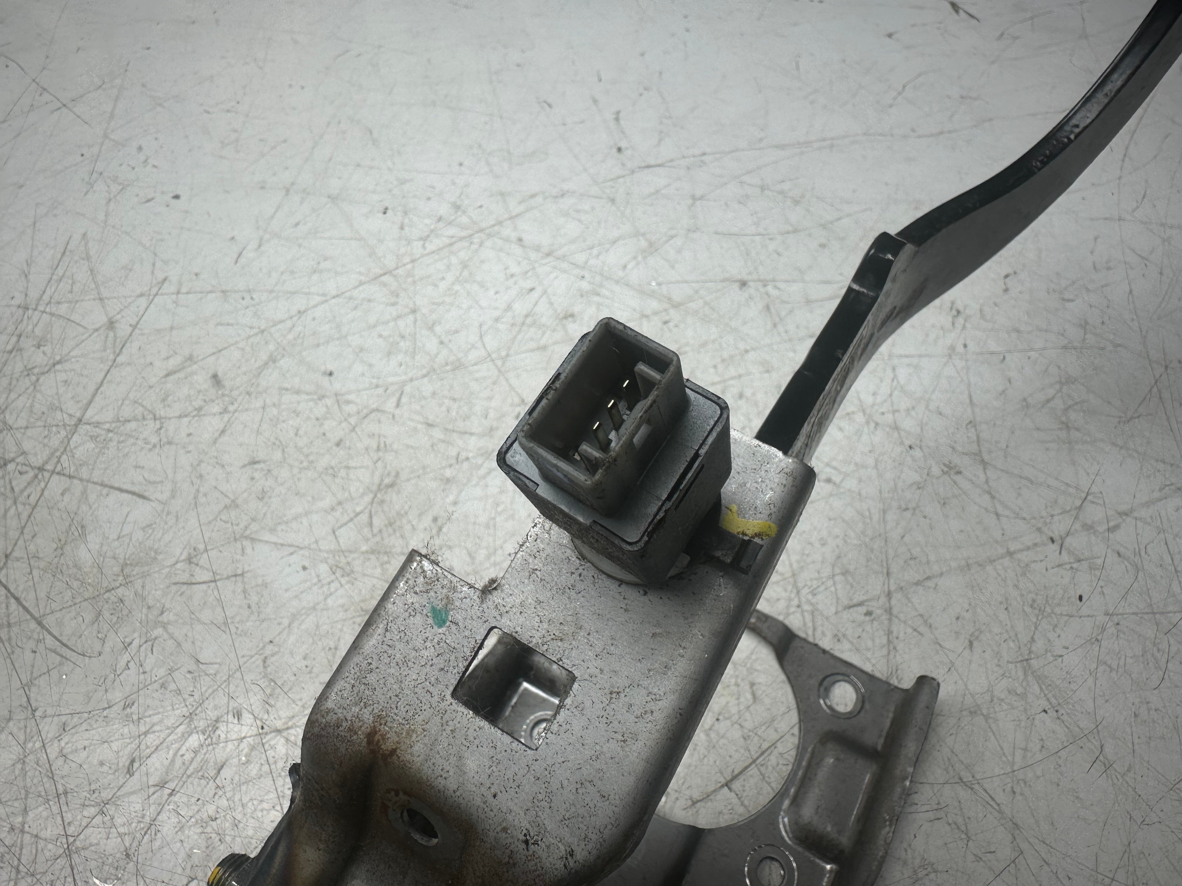 Hyundai i10 2014–2021 Brake Pedal Box 4 Pin (32800-B9900)