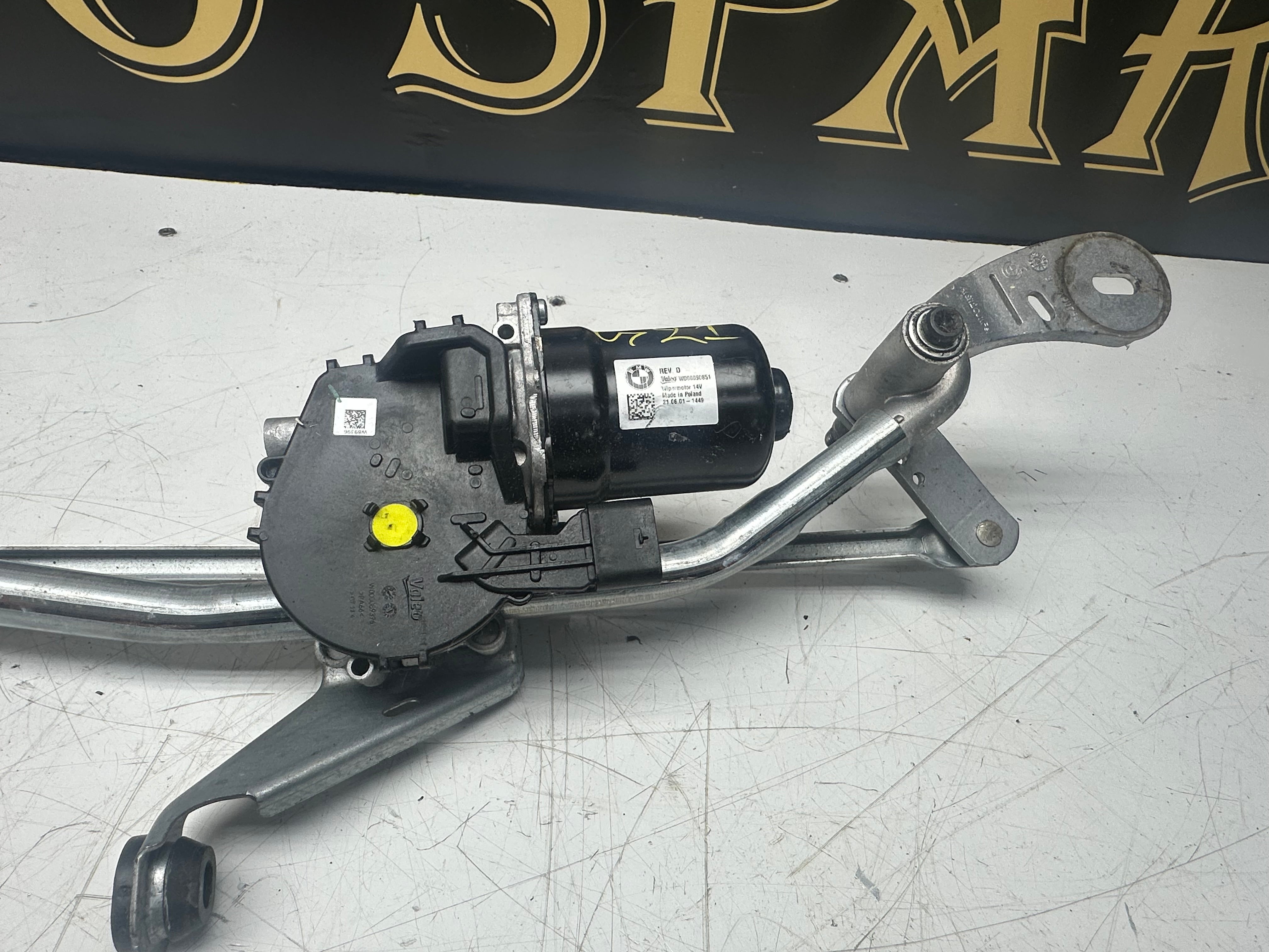 BMW 3 Series G20 G21 Front Wiper Motor (W000090851) 2018–2021