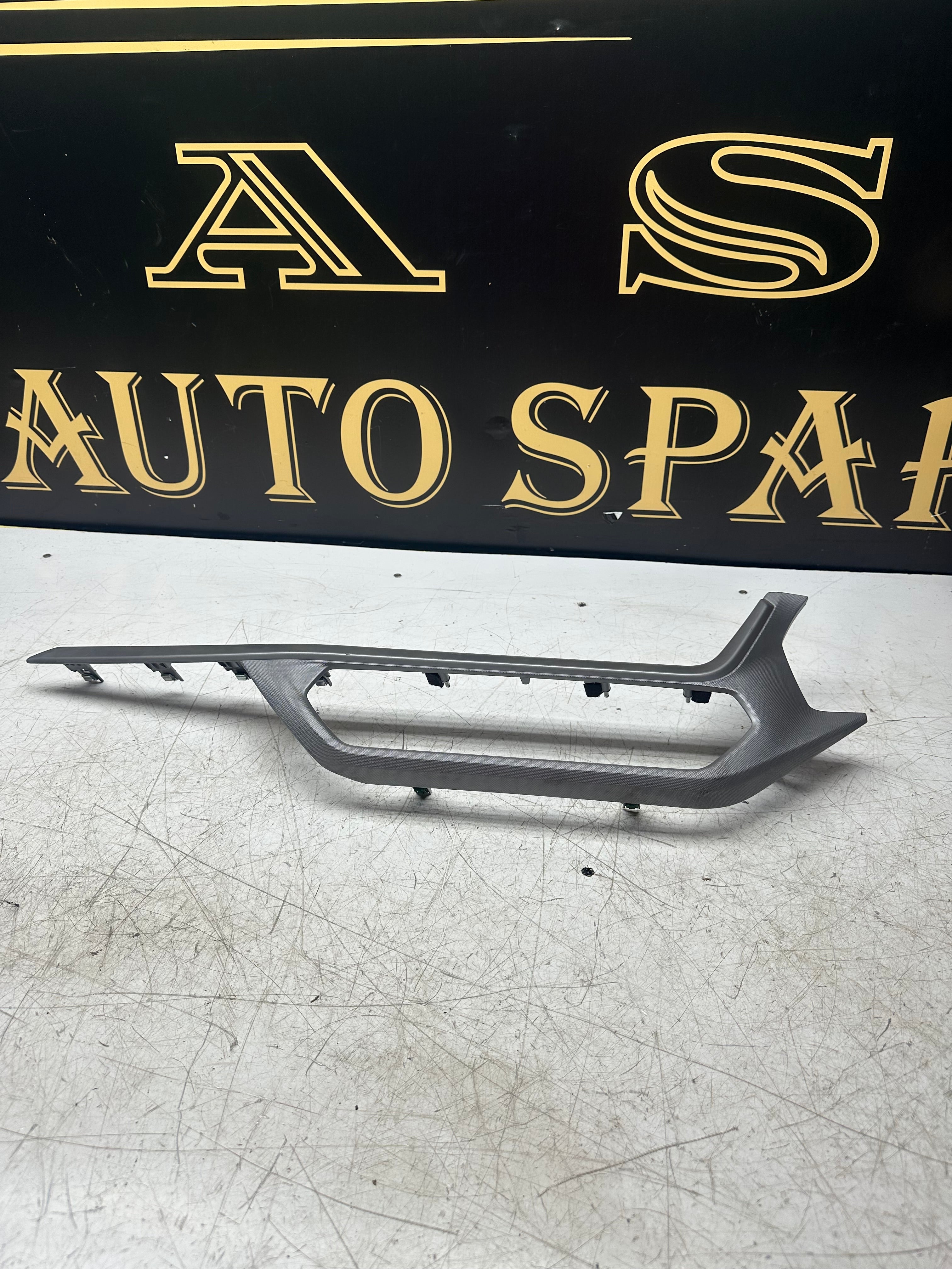 BMW 1 Series F40 Dashboard Centre Trim Cover (2020–Present)(6823305)