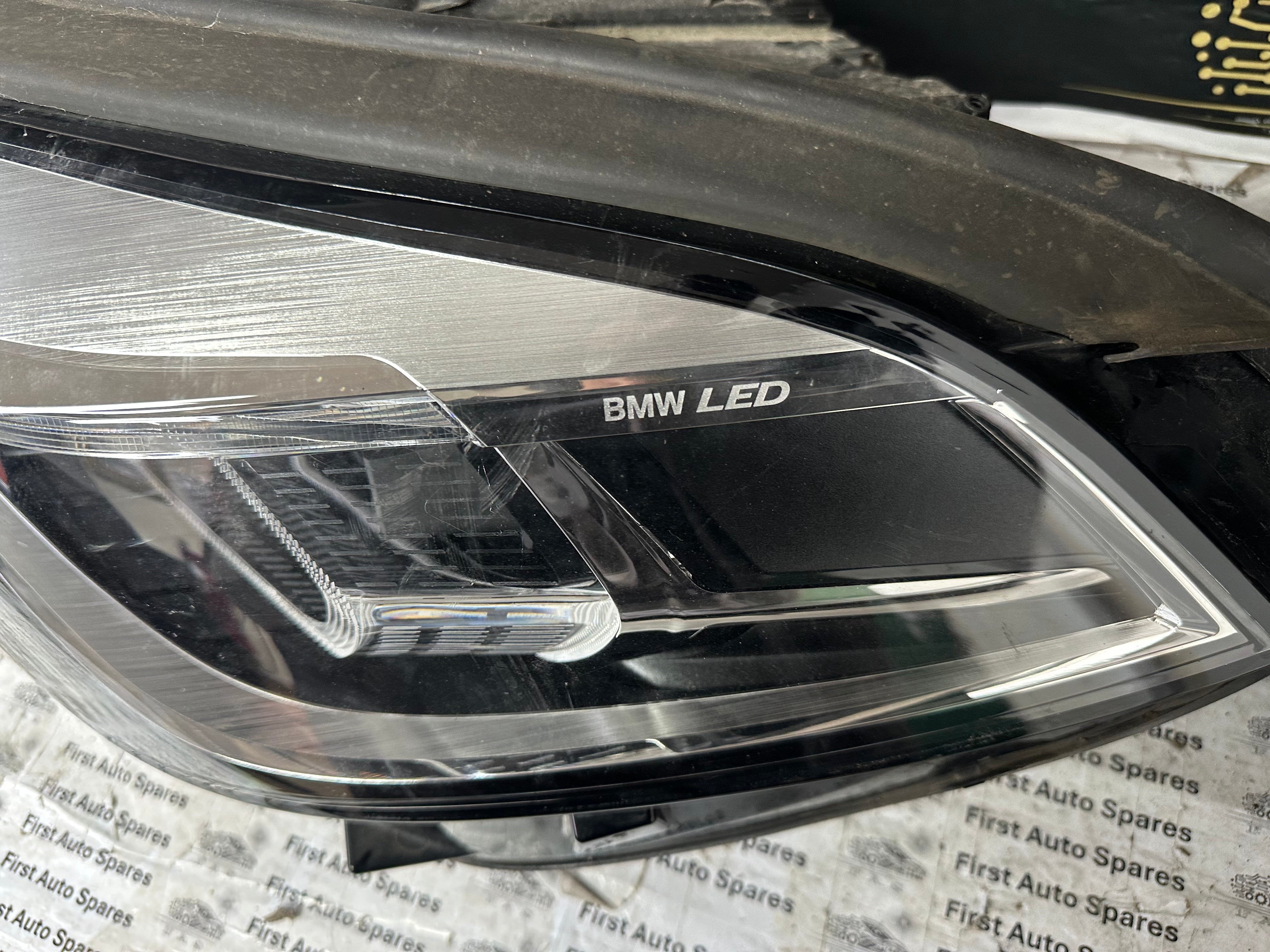 BMW 1 Series F40 LED Headlight Left Passenger N/S (9448097) (90182784)