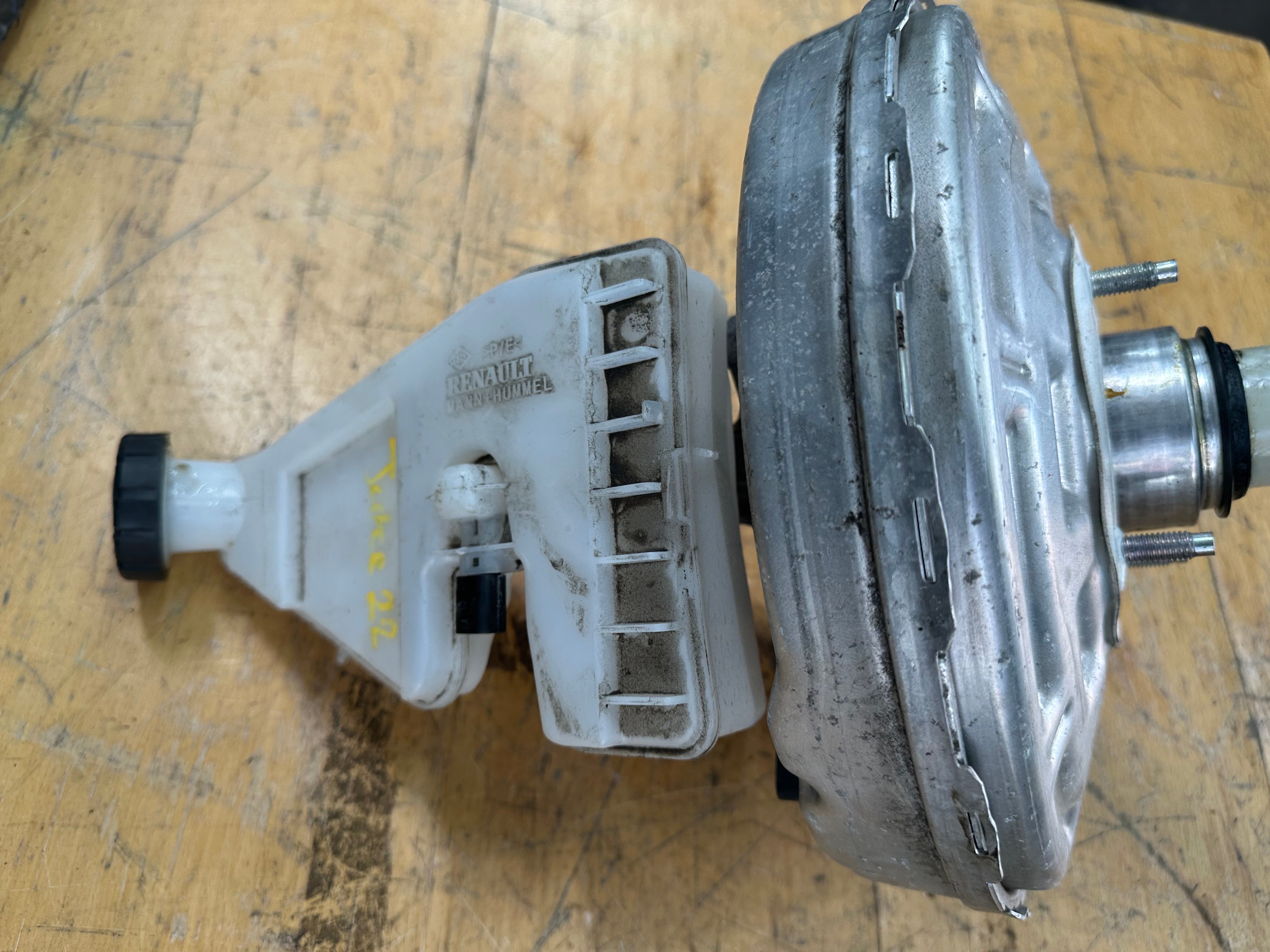 Nissan Juke 2022 MK2 F16 Brake Servo & Master Cylinder (46007-6PA1A)