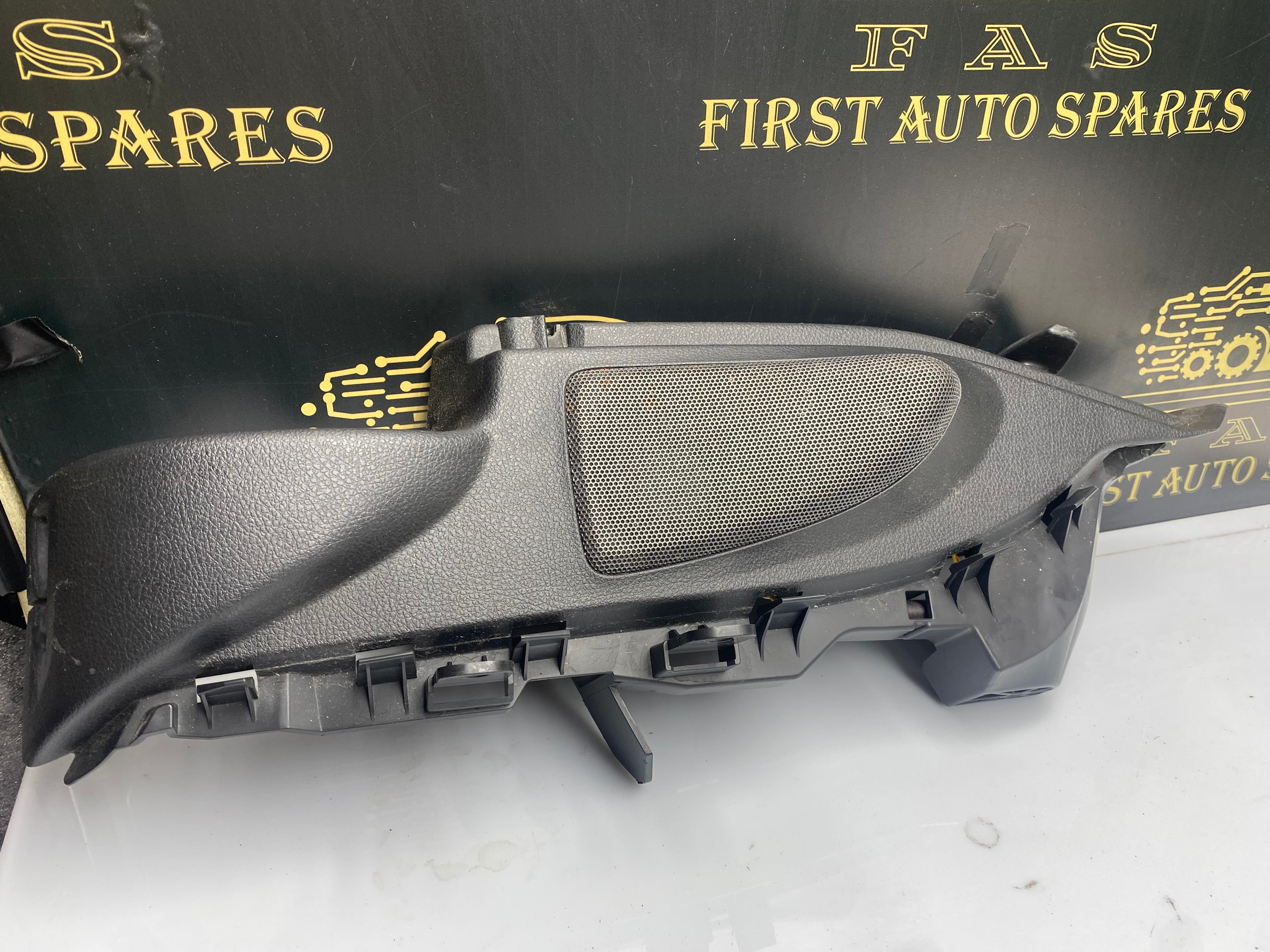 BMW 1 Series F20 F21 Rear Window Parcel Shelf Support Bracket with Speakers– 2011–2019 (7240777)[Left]