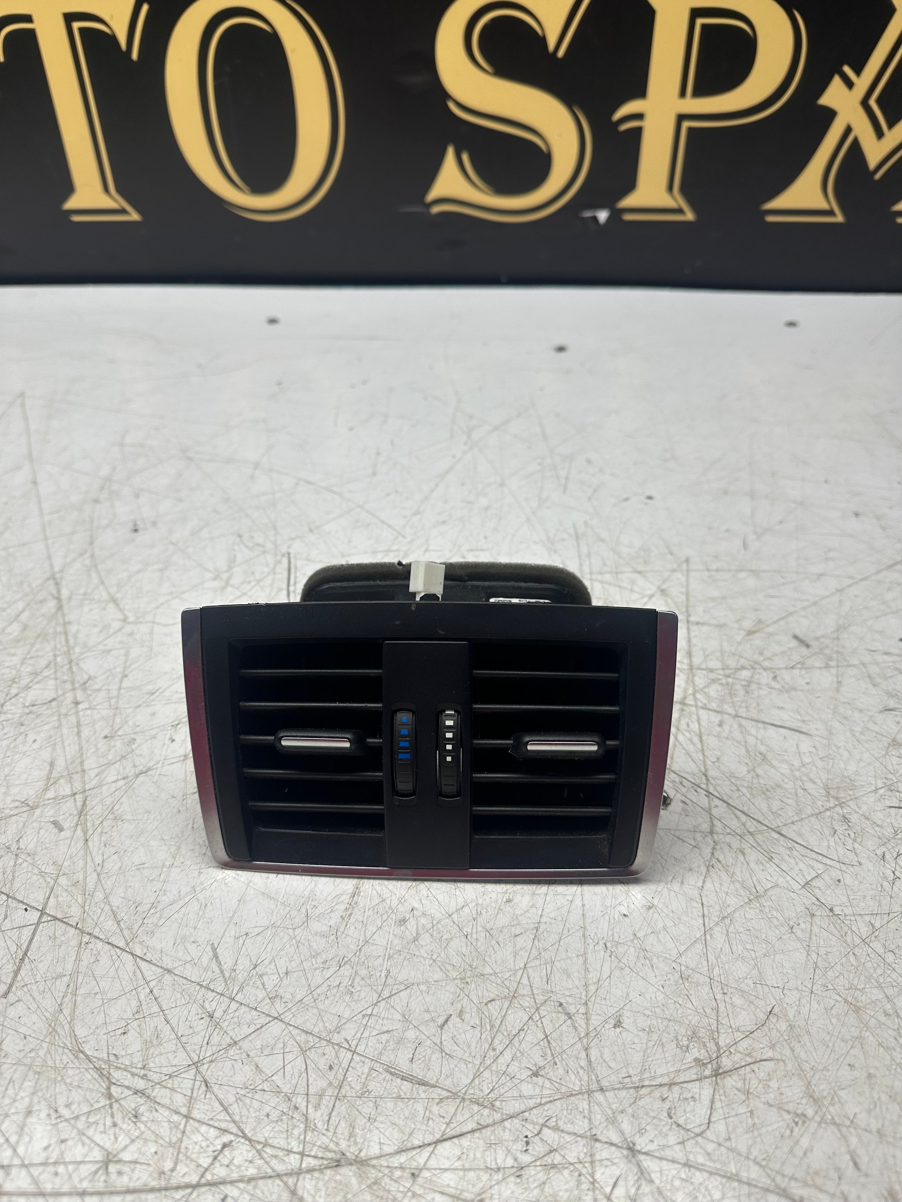 BMW 3 Series F31 Rear Air Vent Console Trim (M Sport LCI) (2015–2019)(9207330)