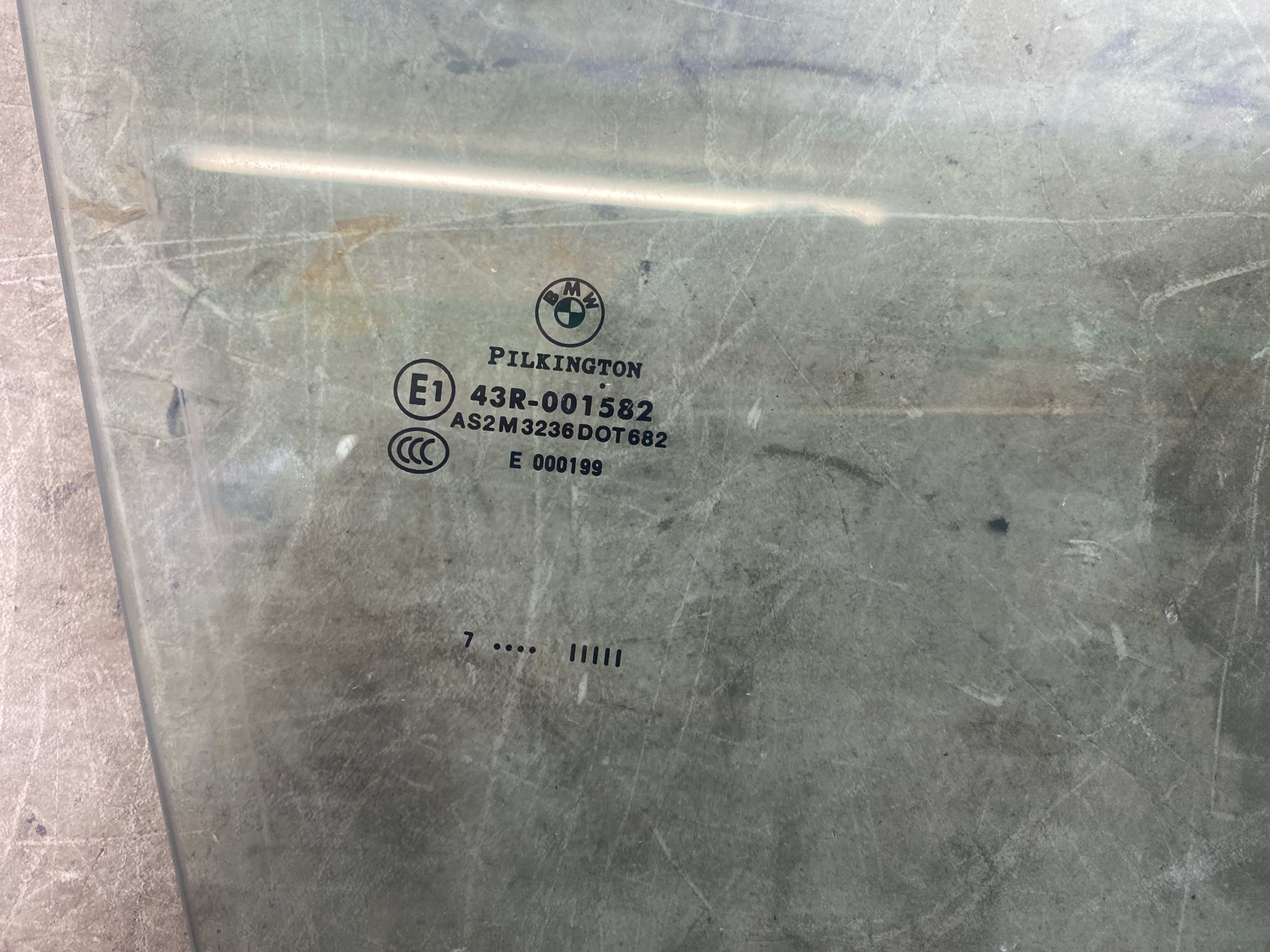BMW 1 Series E87 Front Driver Side Window Glass 2004–2011