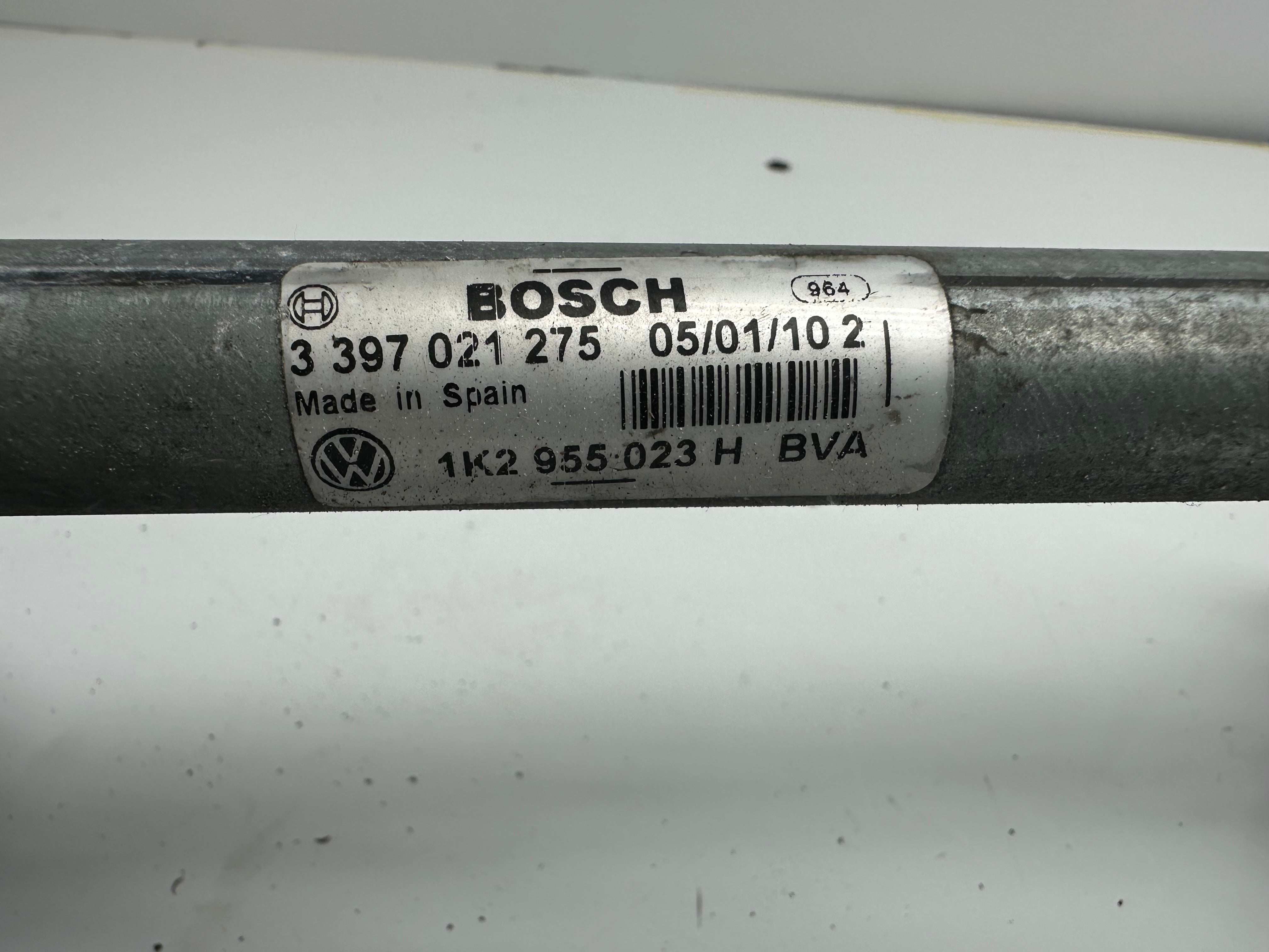 Volkswagen Golf MK6 Front Wiper Motor & Linkage (1K2955023H)