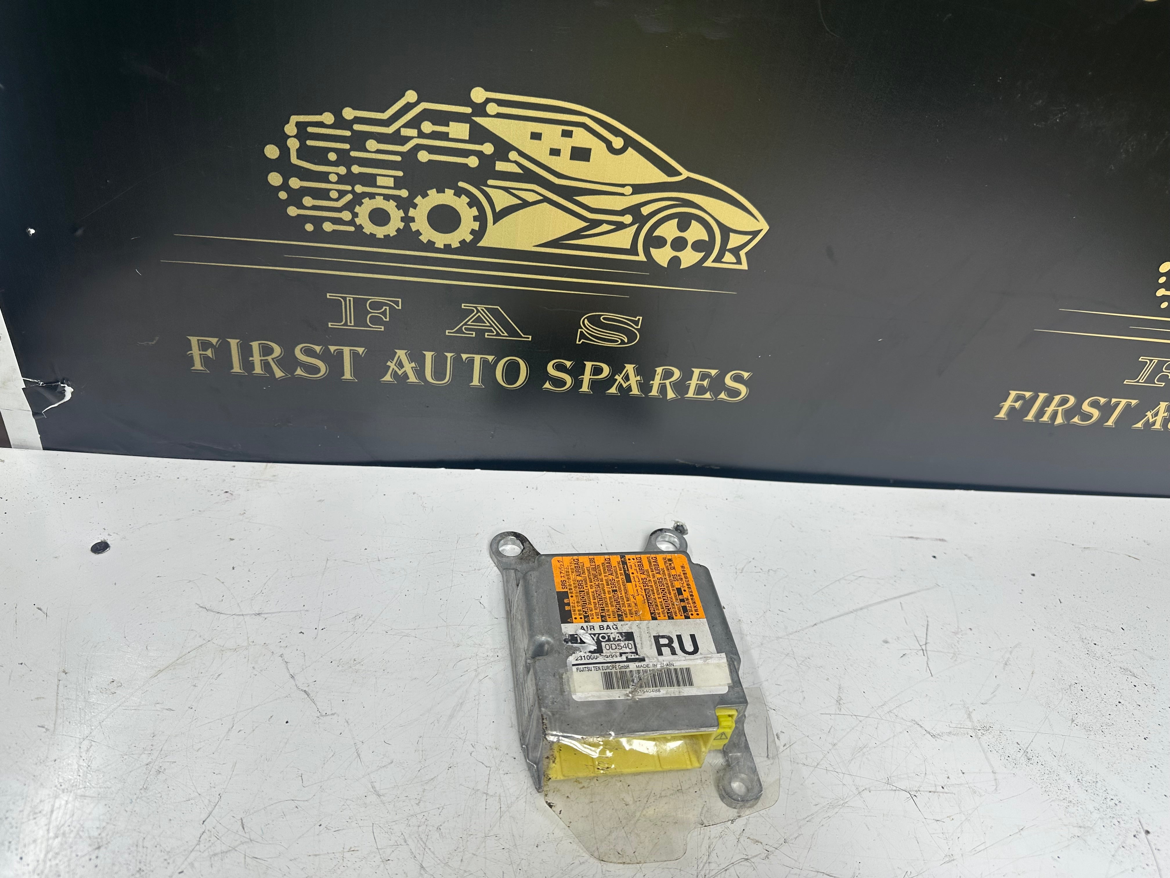Toyota Yaris RU Airbag Restraint Control Module (231000-6300)