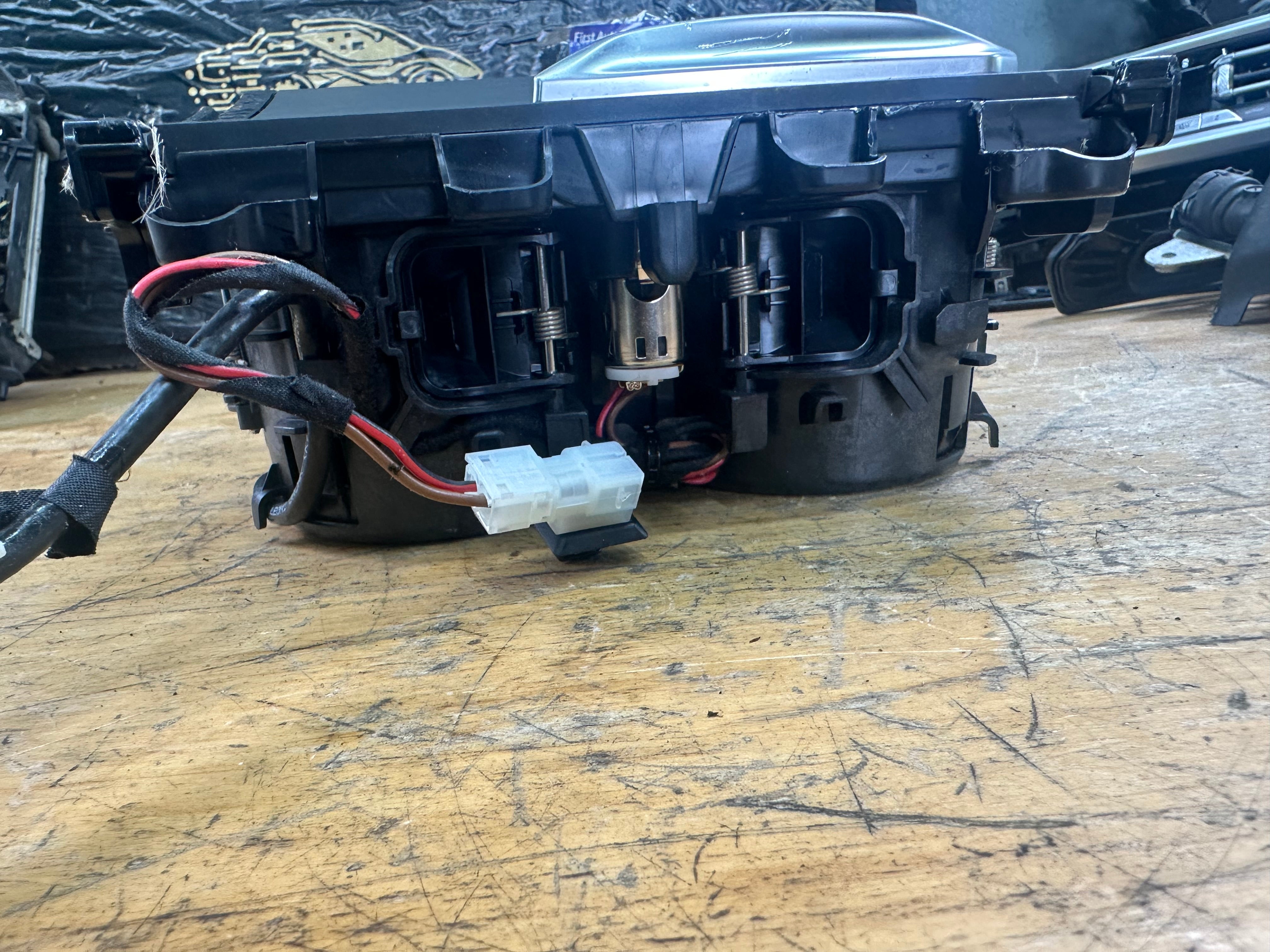 BMW X3 Series F97 G01 Centre Console Front Cup Holder (5A192C2) (119164)