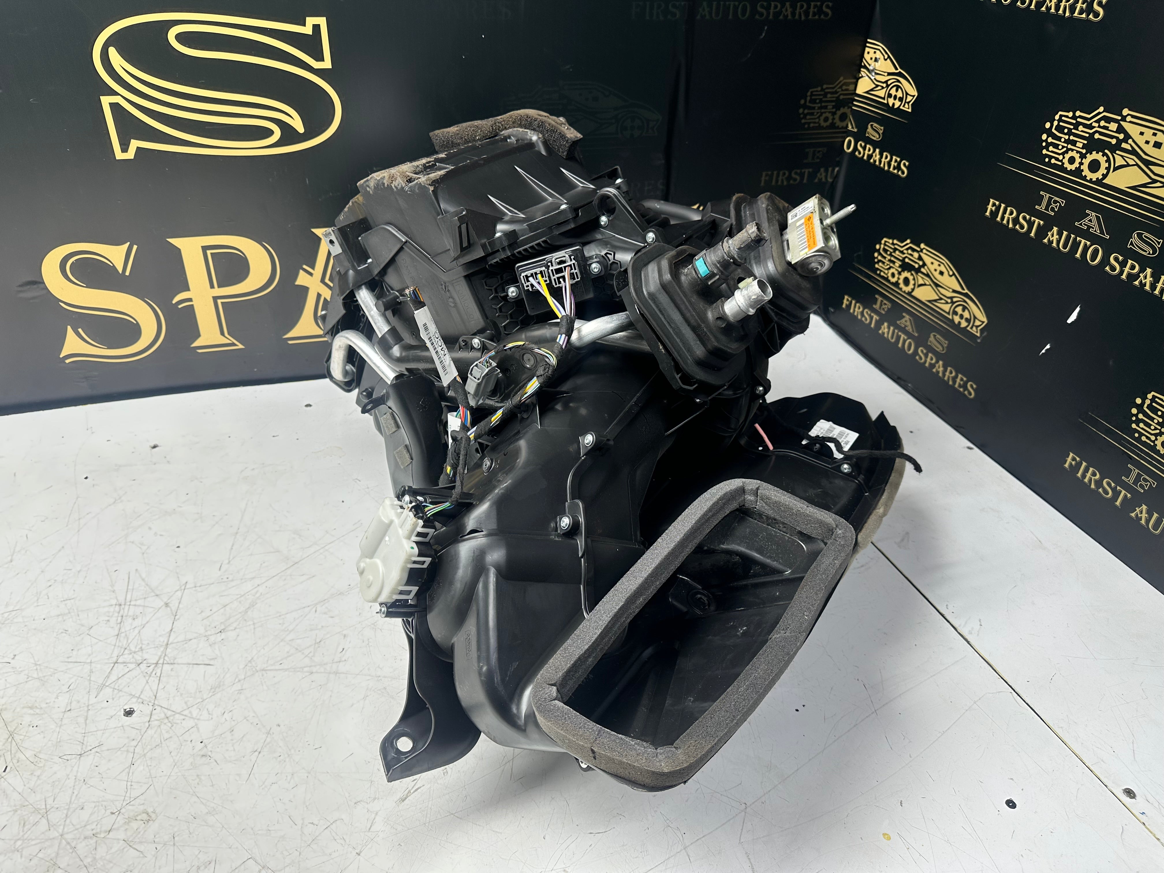 Ford 2021 Heater Matrix / Radiator / Core With A/C (H1BH-19B555-DG)