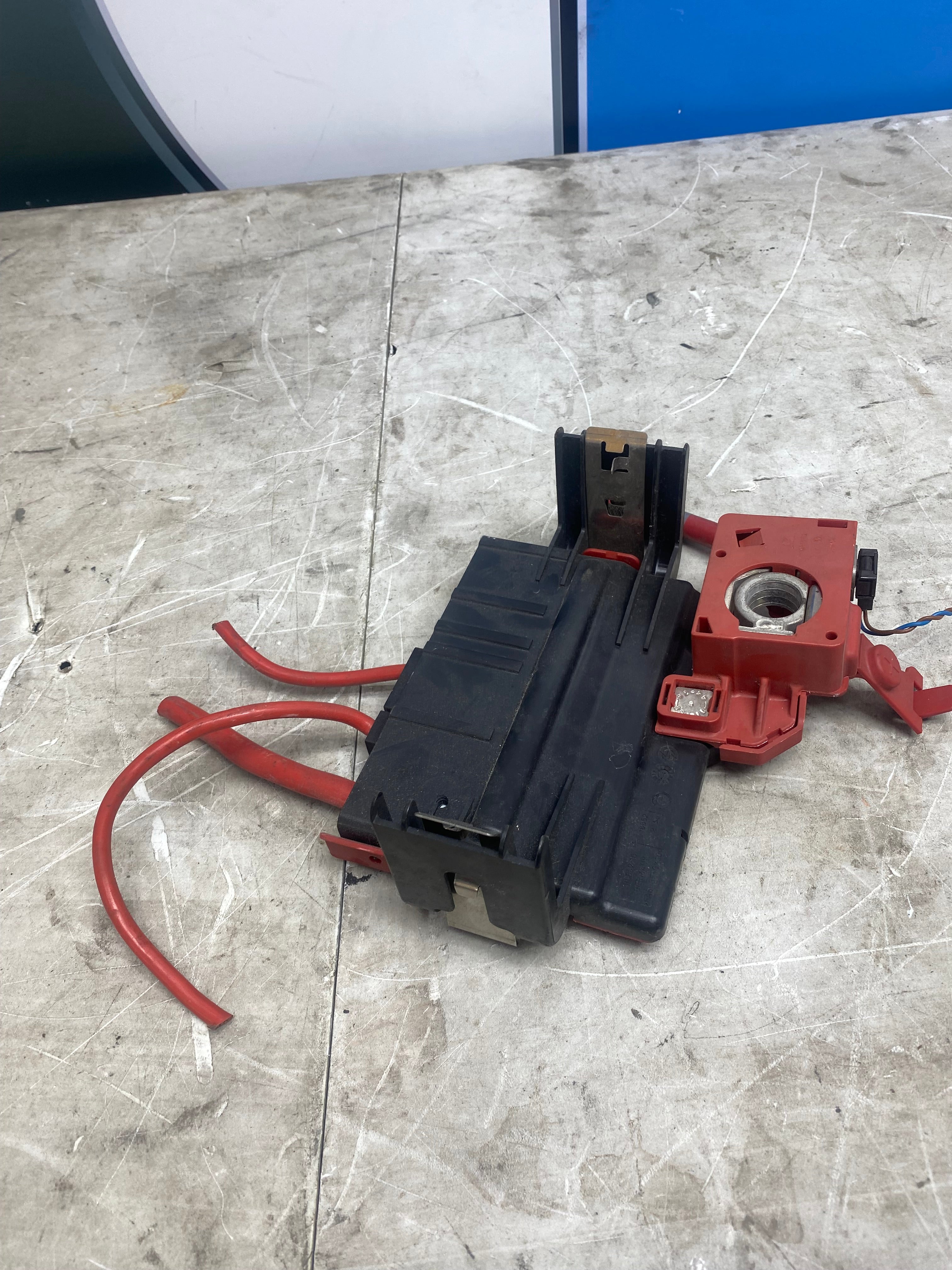 BMW 1 Series/3 Series E87 E90 E91 Battery Wiring Junction Box 2004–2013 (6936653-10)
