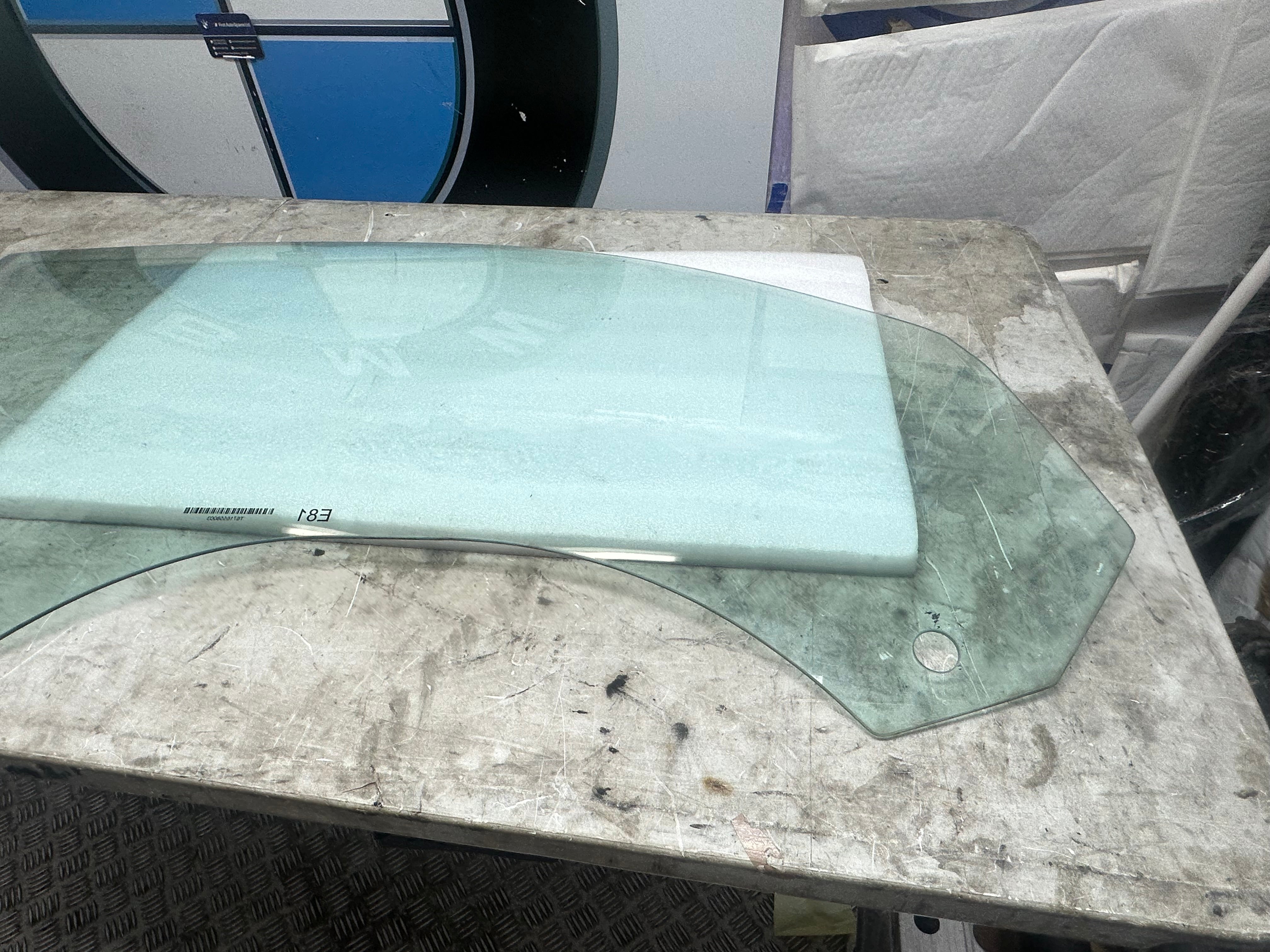 BMW 1 Series E81 Right Driver Side Door Glass – 2007–2012