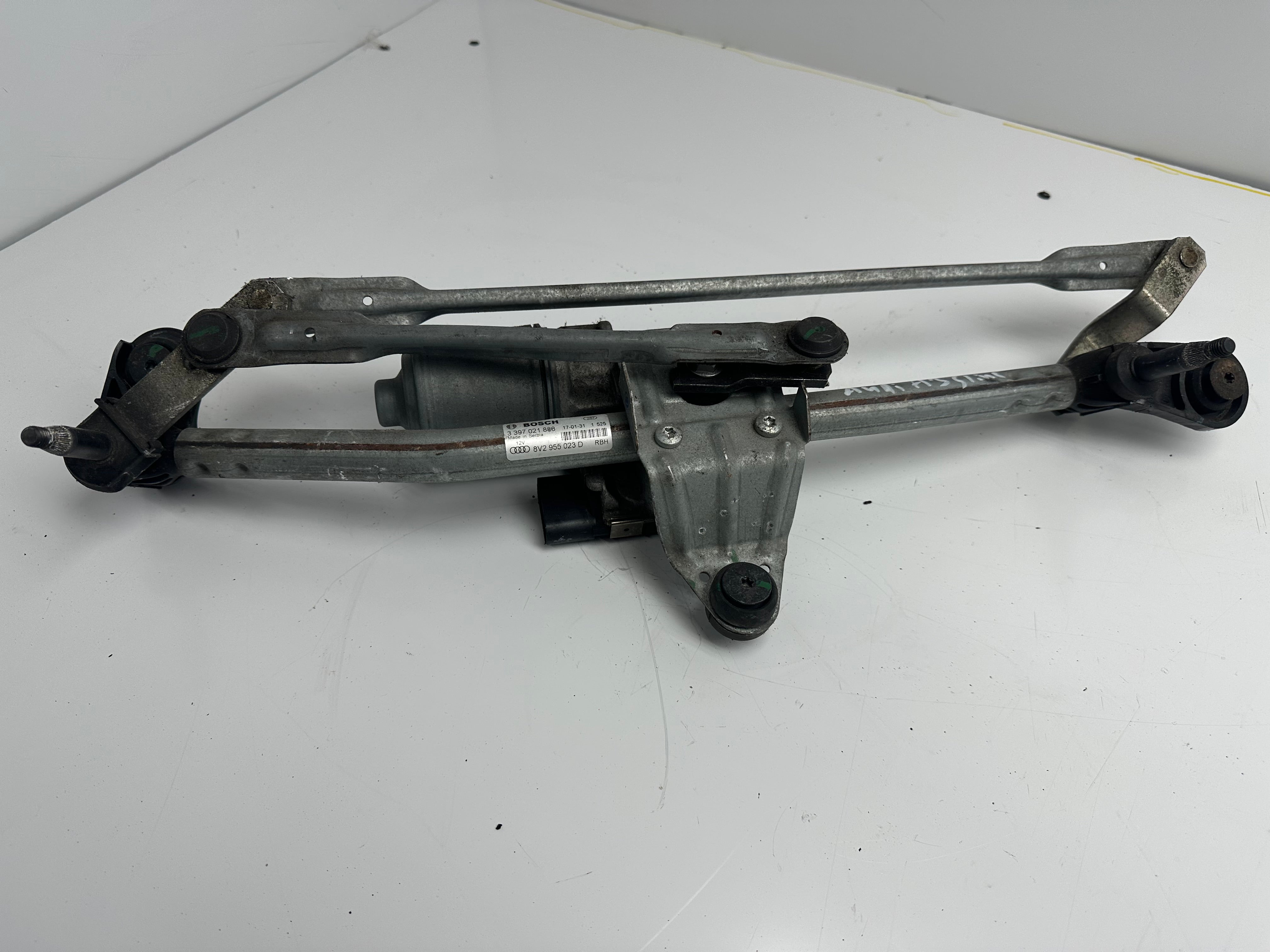 Audi A3 8V 2020 Front Windscreen Wiper Motor & Linkage (8V2955023D)