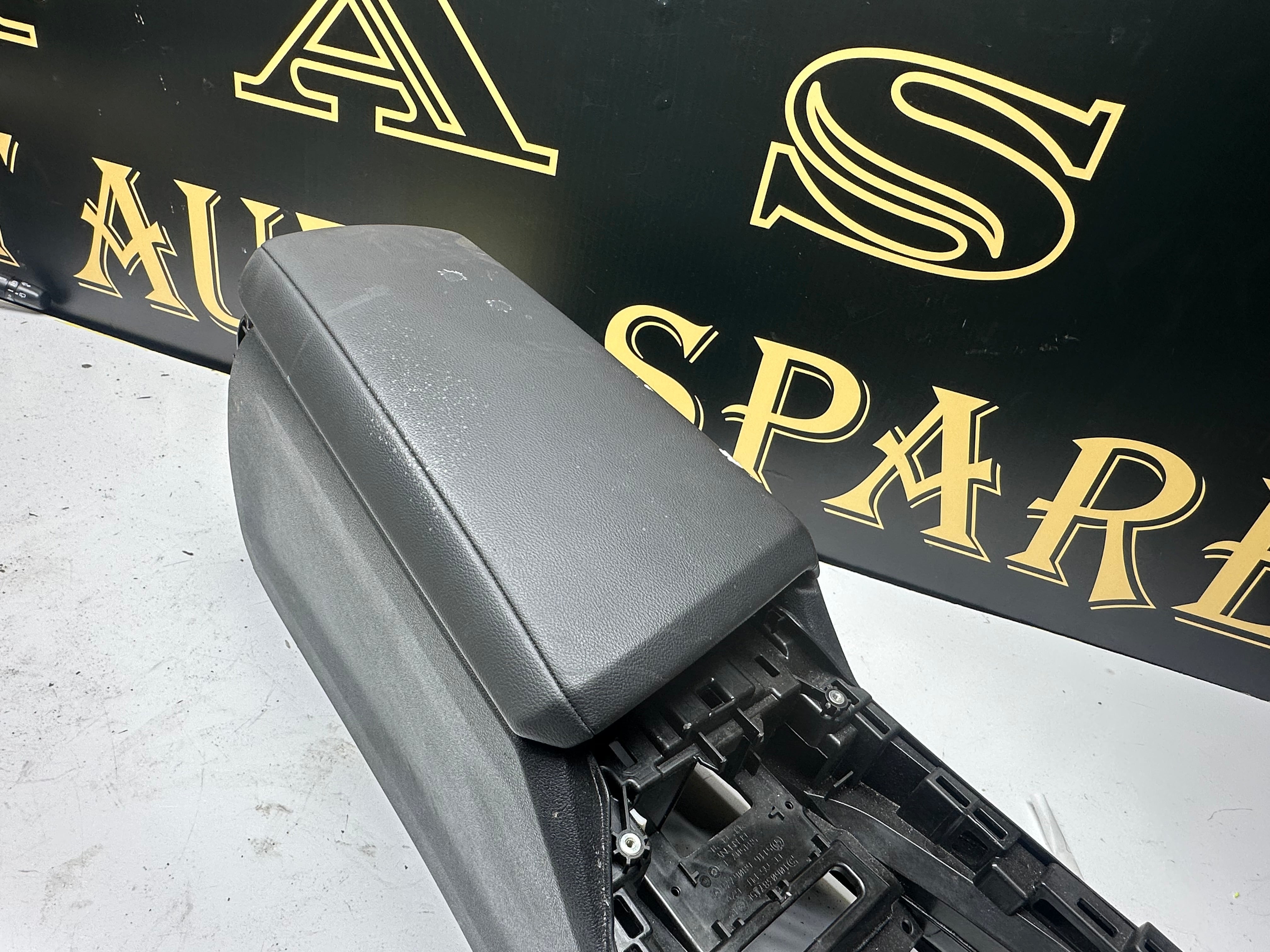 BMW 3 Series G20 G21 G28 2018-2024 Centre Console (106038715C) (5116 6806778)