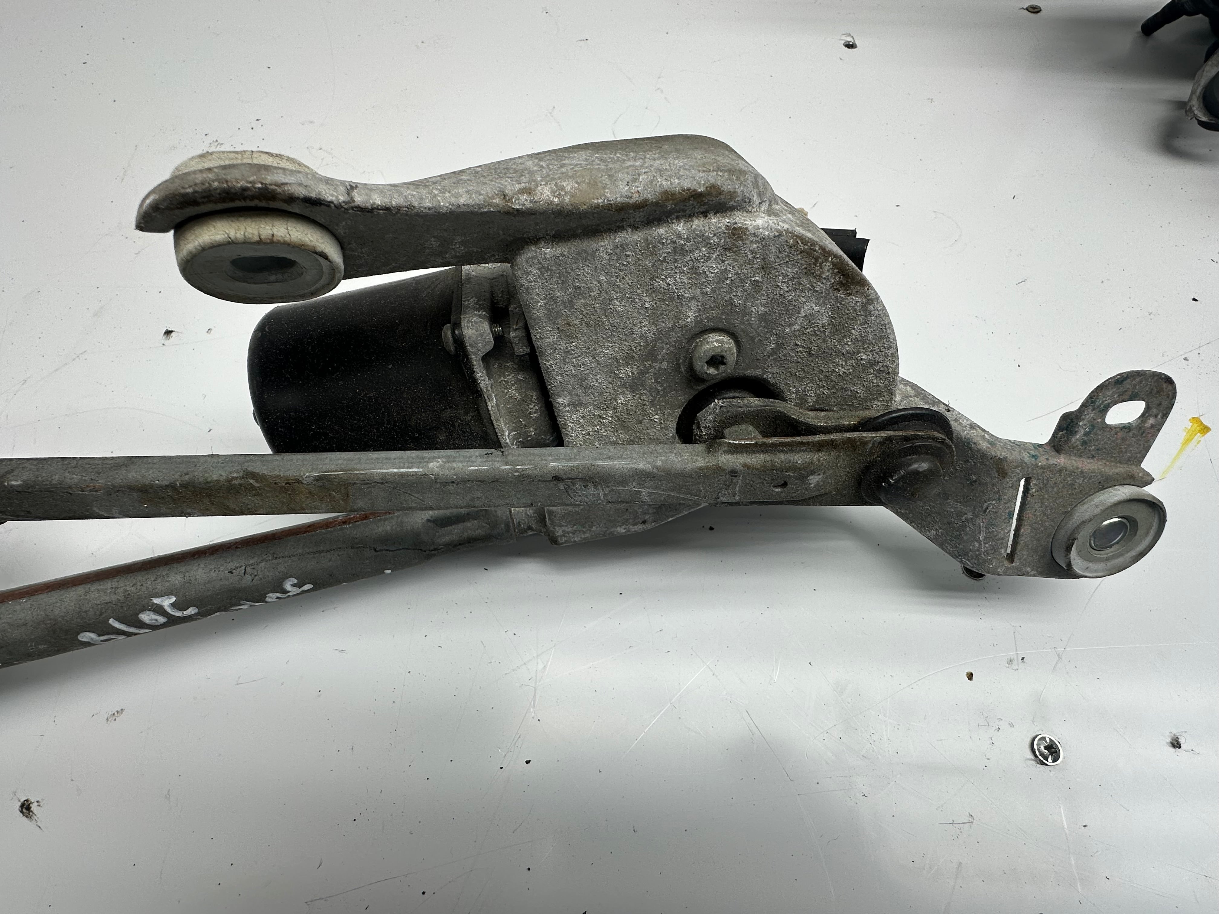 Nissan Juke Front Wiper Motor & Linkage (28800 1KE0C), (W000007799)