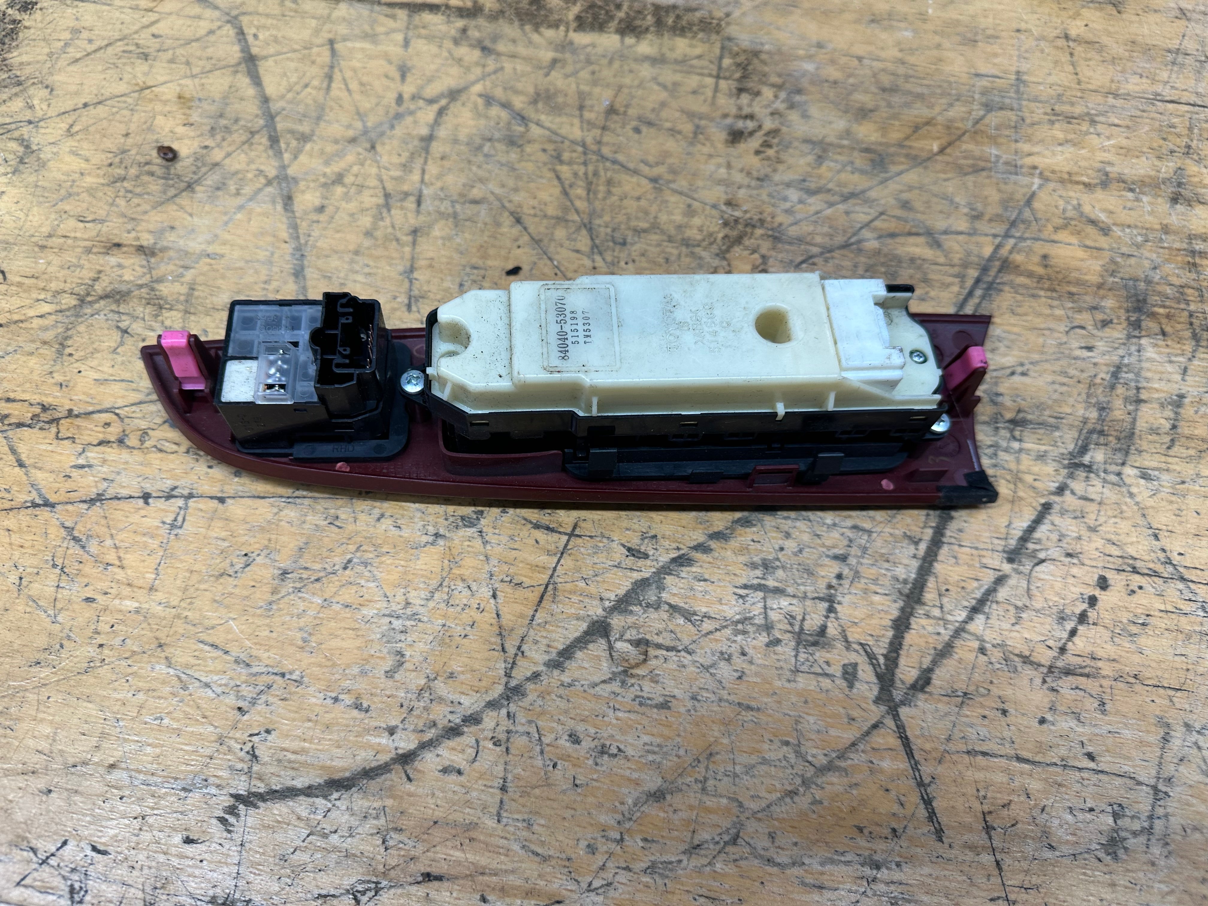 Lexus IS250 Saloon 2009 Front Right Driver’s Door Window Switch (84040-53070)