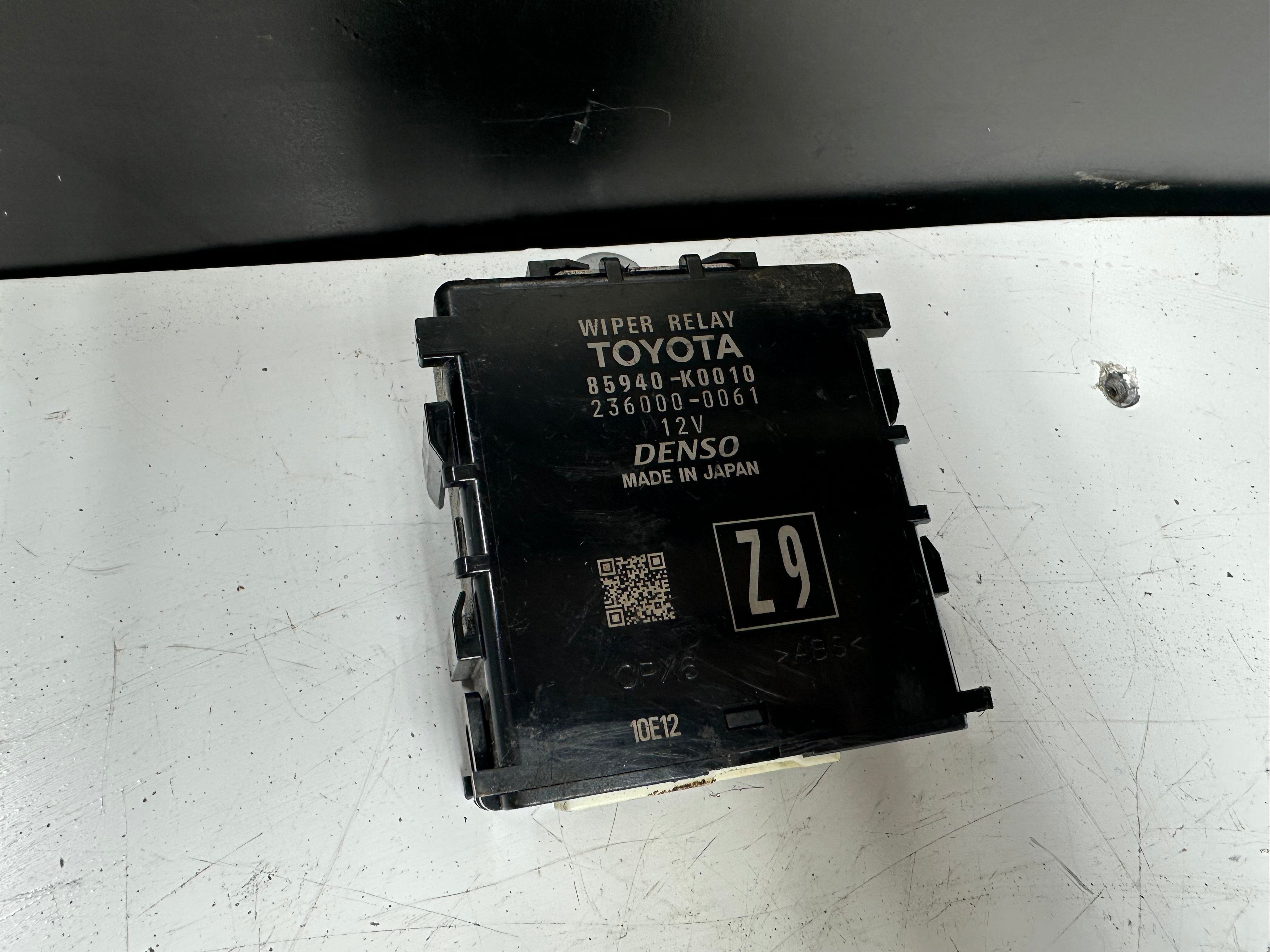 Toyota Yaris Wiper Relay (85940-K0010) (236000-0061)