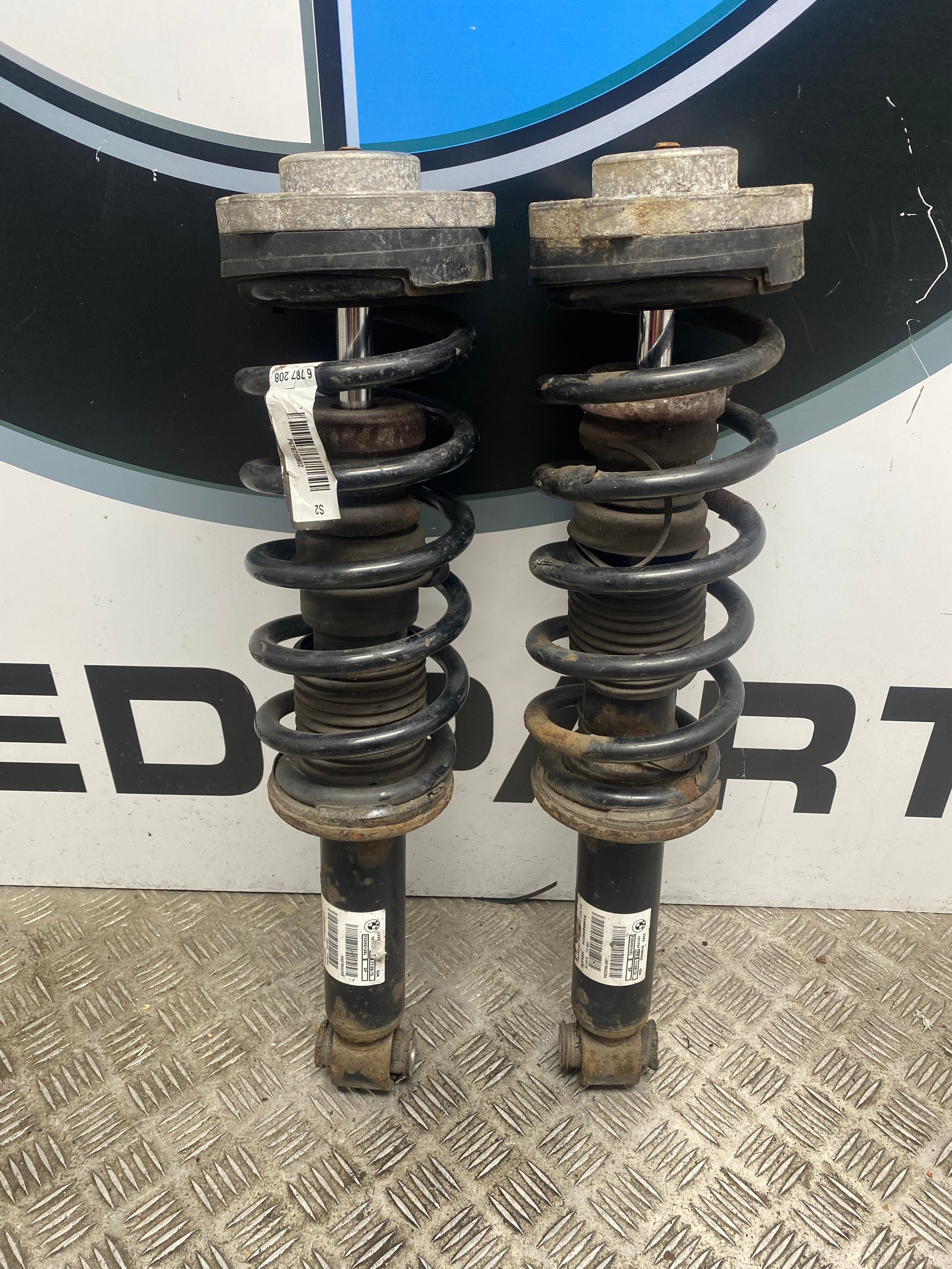 BMW X4 F26 Rear Left & Right Spring Strut Shock Absorber Set 2014–2018