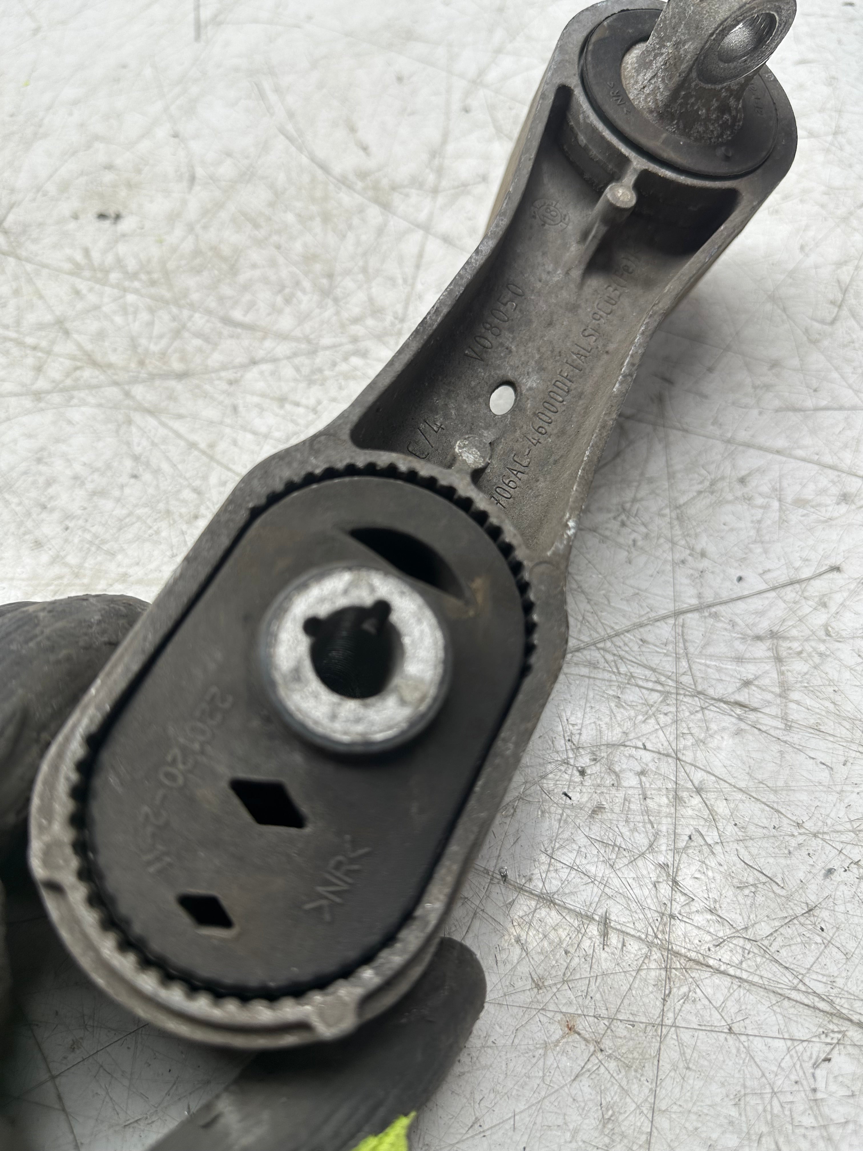 BMW 1 Series F40 Engine Mount 172768-10 – 2019–2025