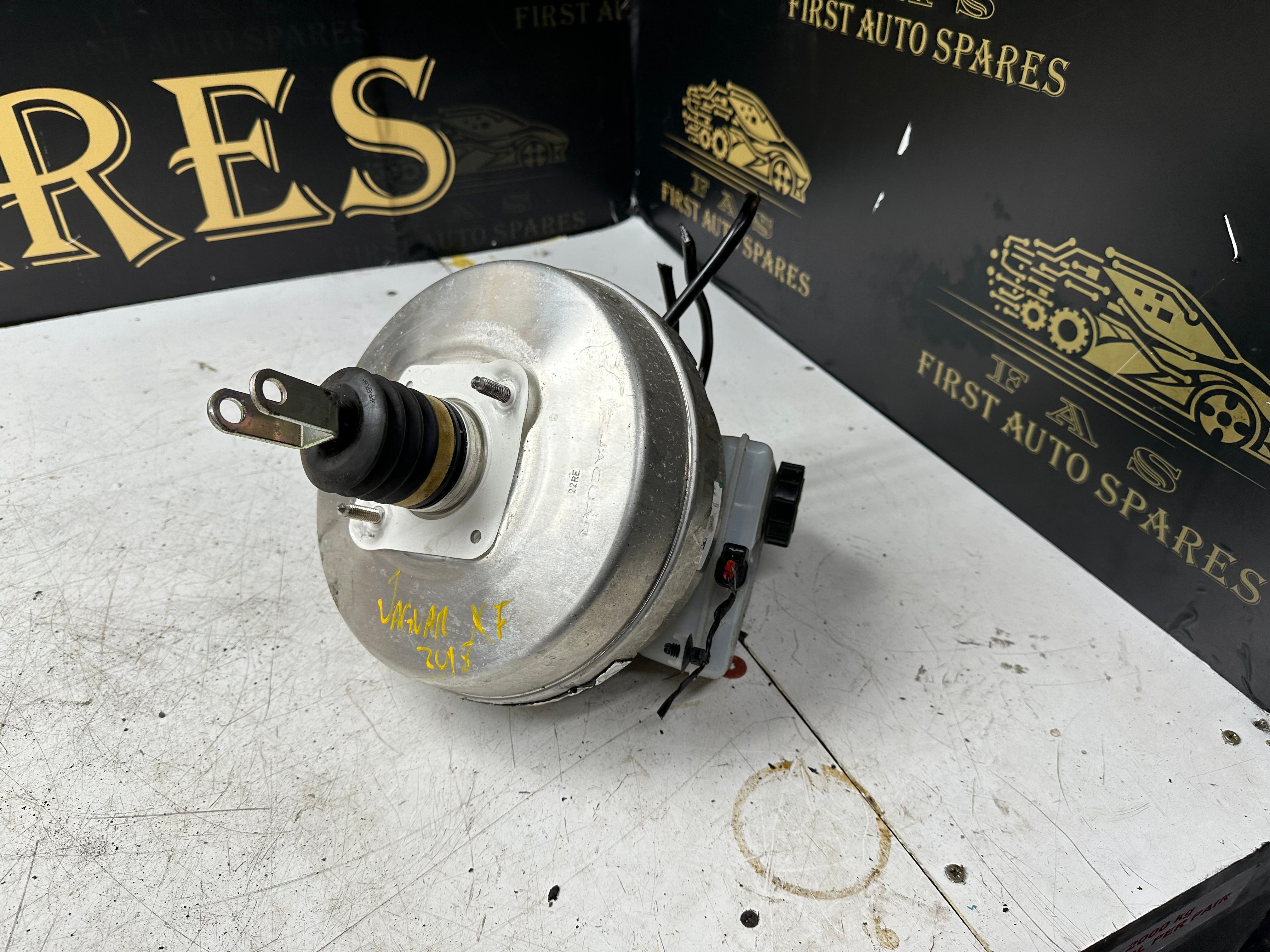 Jaguar XE 2014–2018 Brake Servo & Master Cylinder (GX73-2B195-BE)