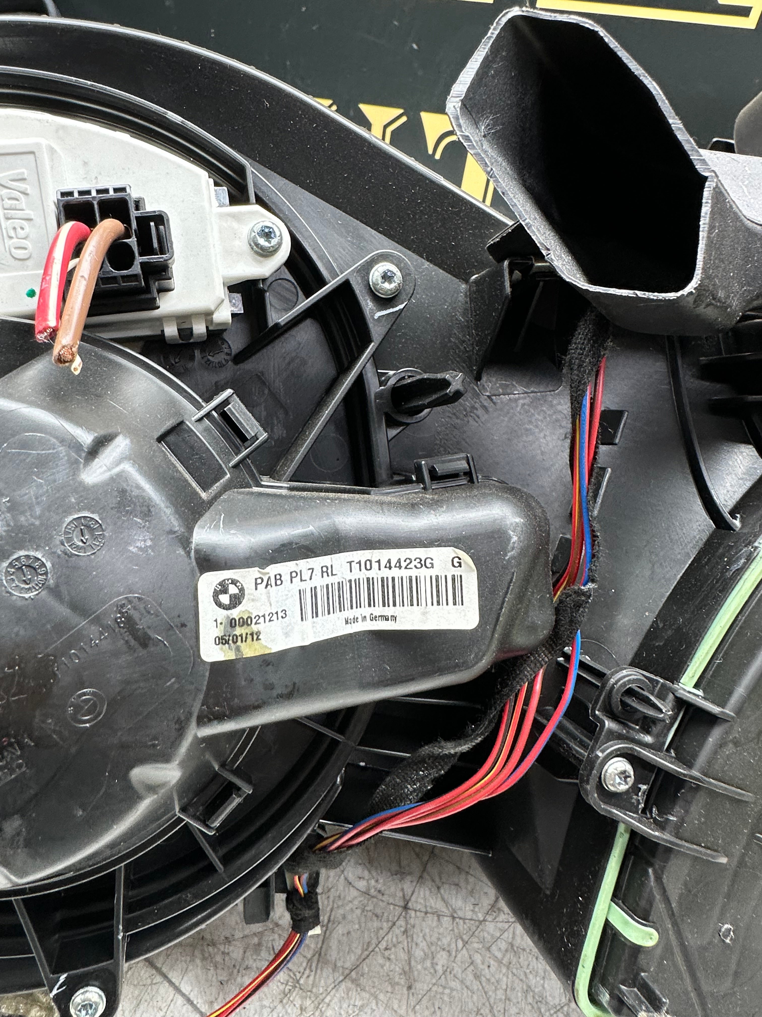 BMW 3 Series F30 / F31 320d Heater Matrix Box Complete (9296825/24540010)
