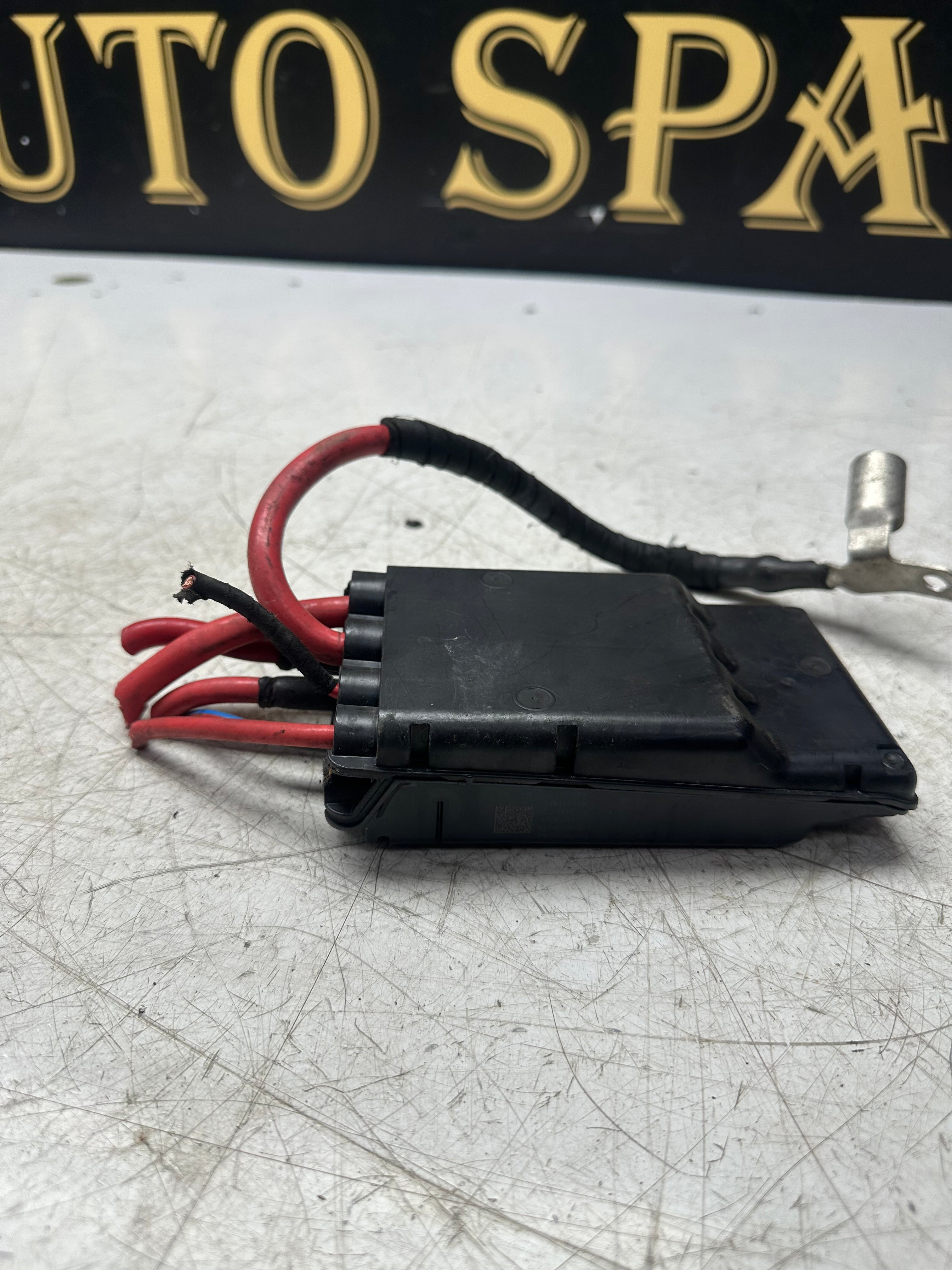 BMW X1 F48 Positive Battery Terminal Fuse Box 8782849 – 2015–2022