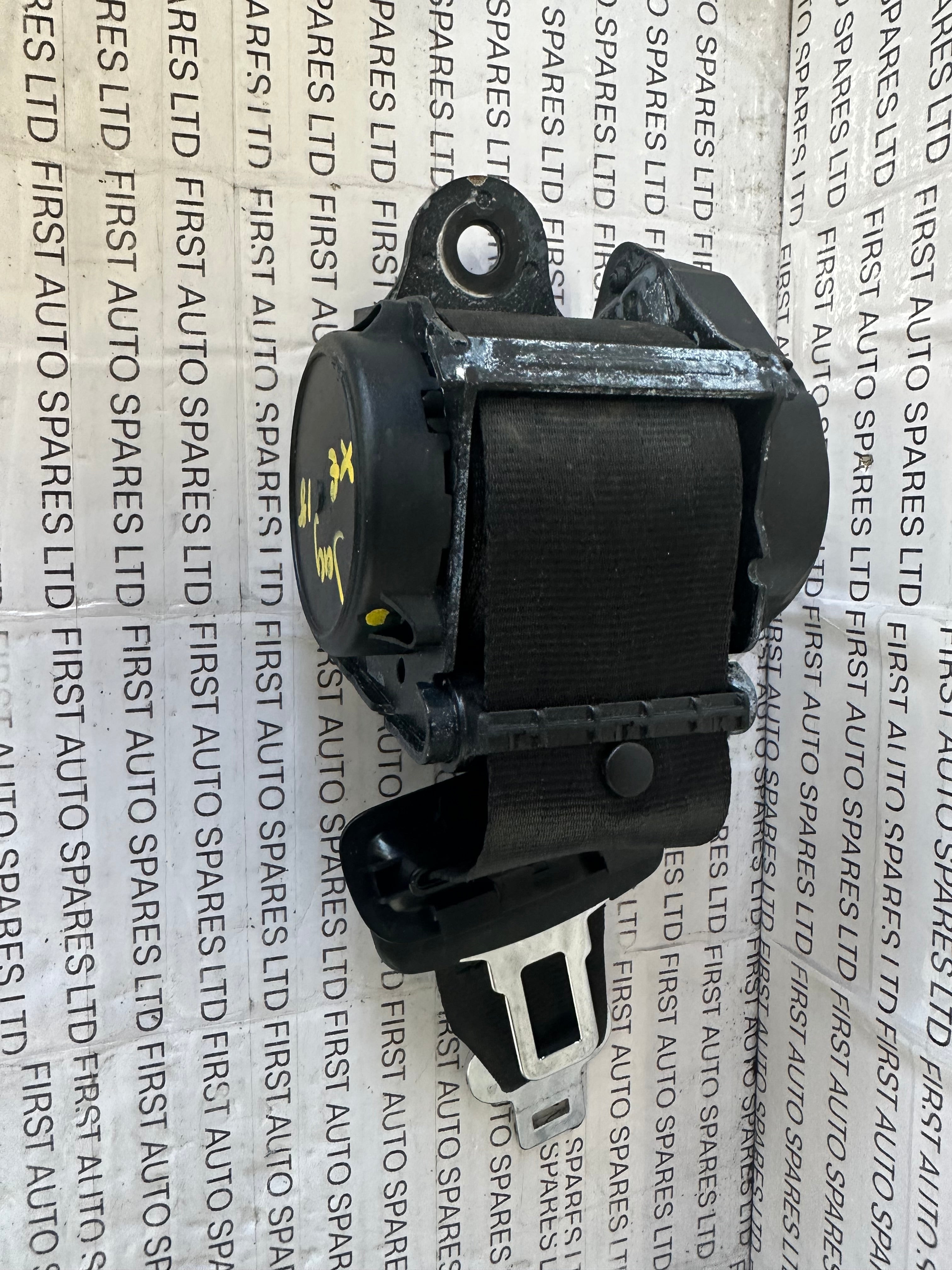 Jaguar XE 2018 Rear Centre Seat Belt (627984100B)