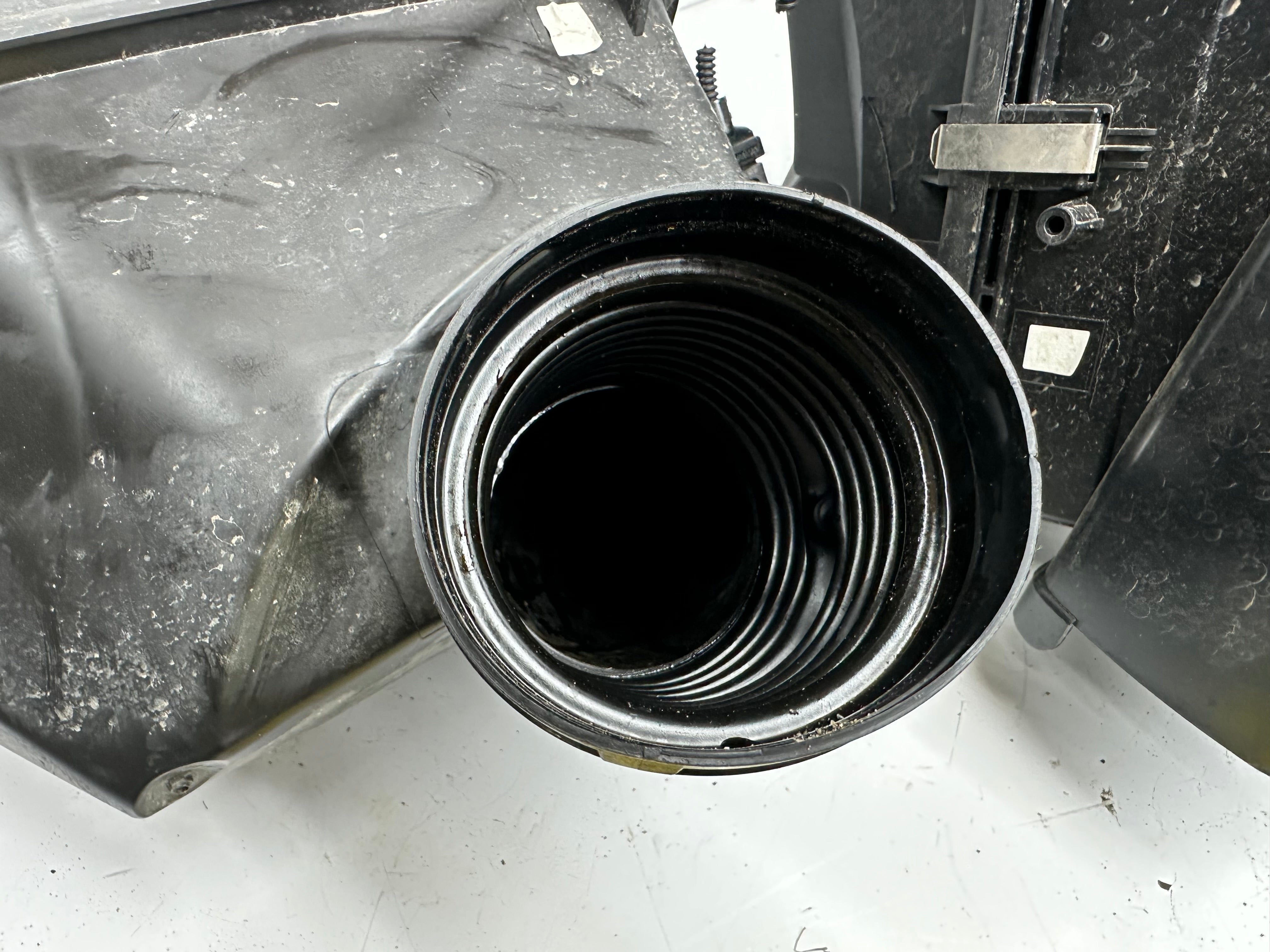 BMW 3 & 4 Series Intake Silencer Air Filter Box (180263-10) (AD858042402)